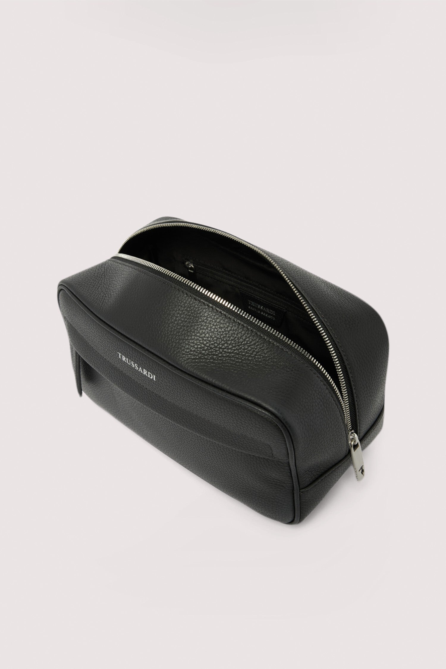 Beauty case Office in pelle martellata 2|d1207b0ba83d0e7b8f8b7b8d814b41afb21508c93fcdd8c55762575be199d6de