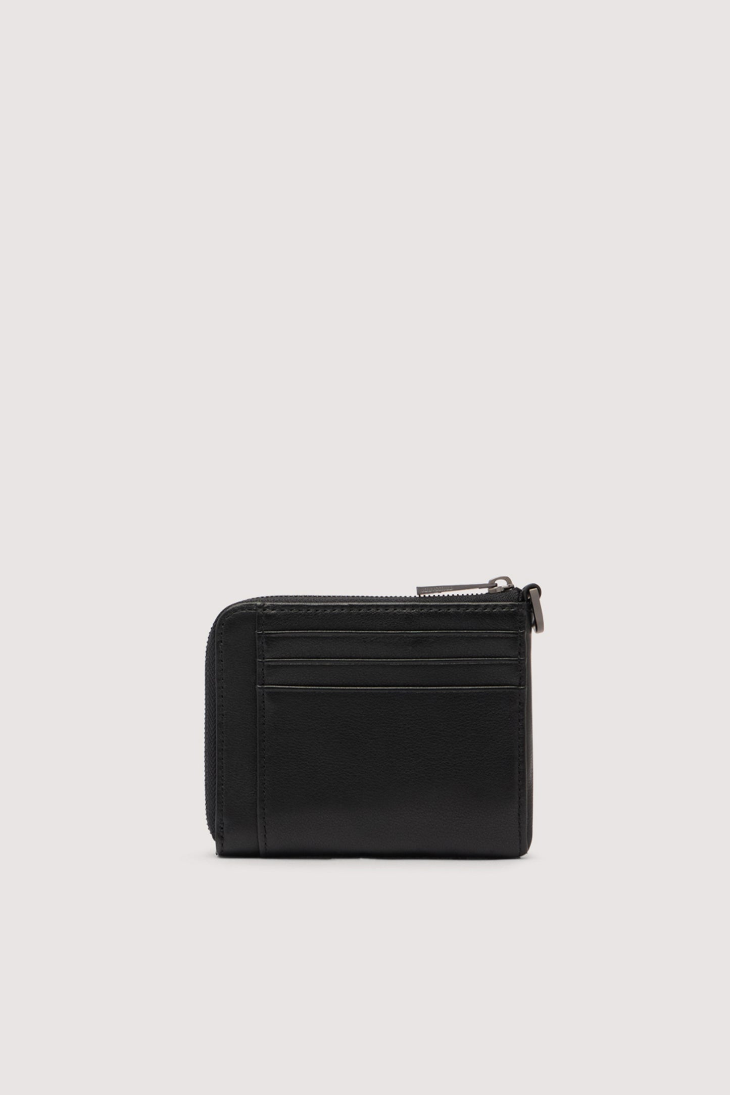 Portacarte Travel con zip e strap in pelle 5|48e99c279352f8fe9aed000fc9a858ee1384ee9a184f255943ae60155f9a8ff4