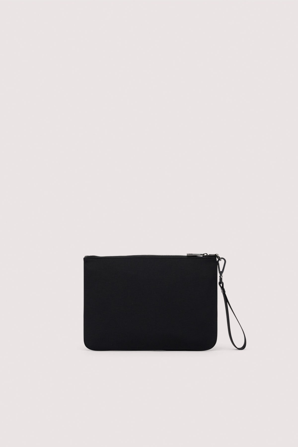 Pochette Travel media con zip e polsiera in nylon 3|32d555ee1ec03fdd6d9a8926e4bbcdd5d71e94ee18de07ef575d3b8069c977ba