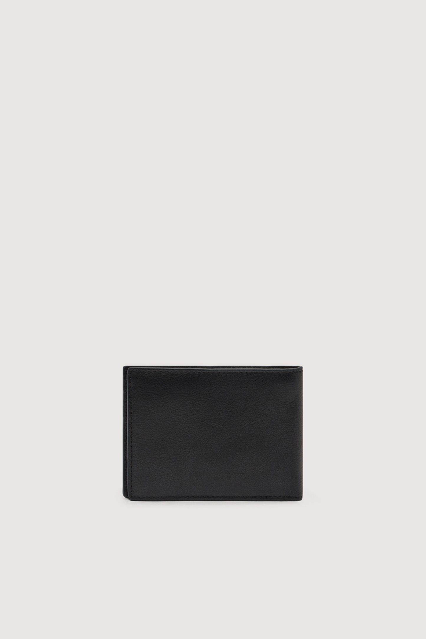 Portafoglio Travel bifold in pelle 2|8904dd9d8e0249549a97129456b723a190f49e97e71767511824fe86470728d5