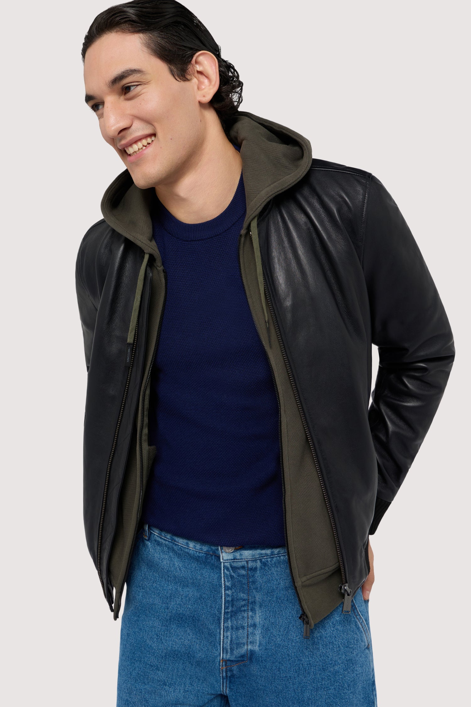 Maglia girocollo in pura lana piquet 4|4686057ced124d6716e1b09a8c7b845ac94485185f0173be163c9b536cba1584