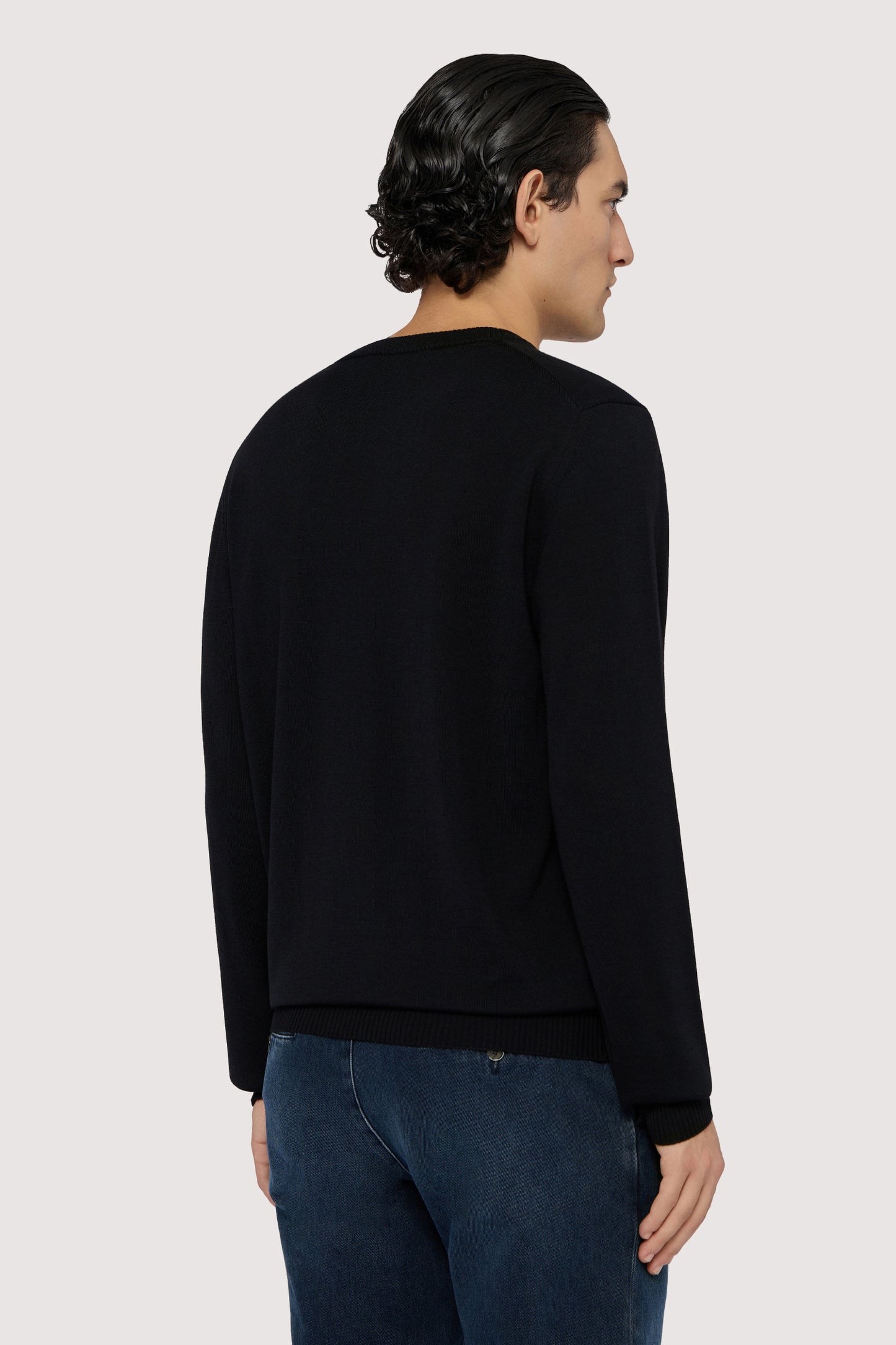 Maglia girocollo in pura lana 2|4ab32c0ec3b7c64f5e03426c8ebf58166881f36935616ce6647faa0f021554ca