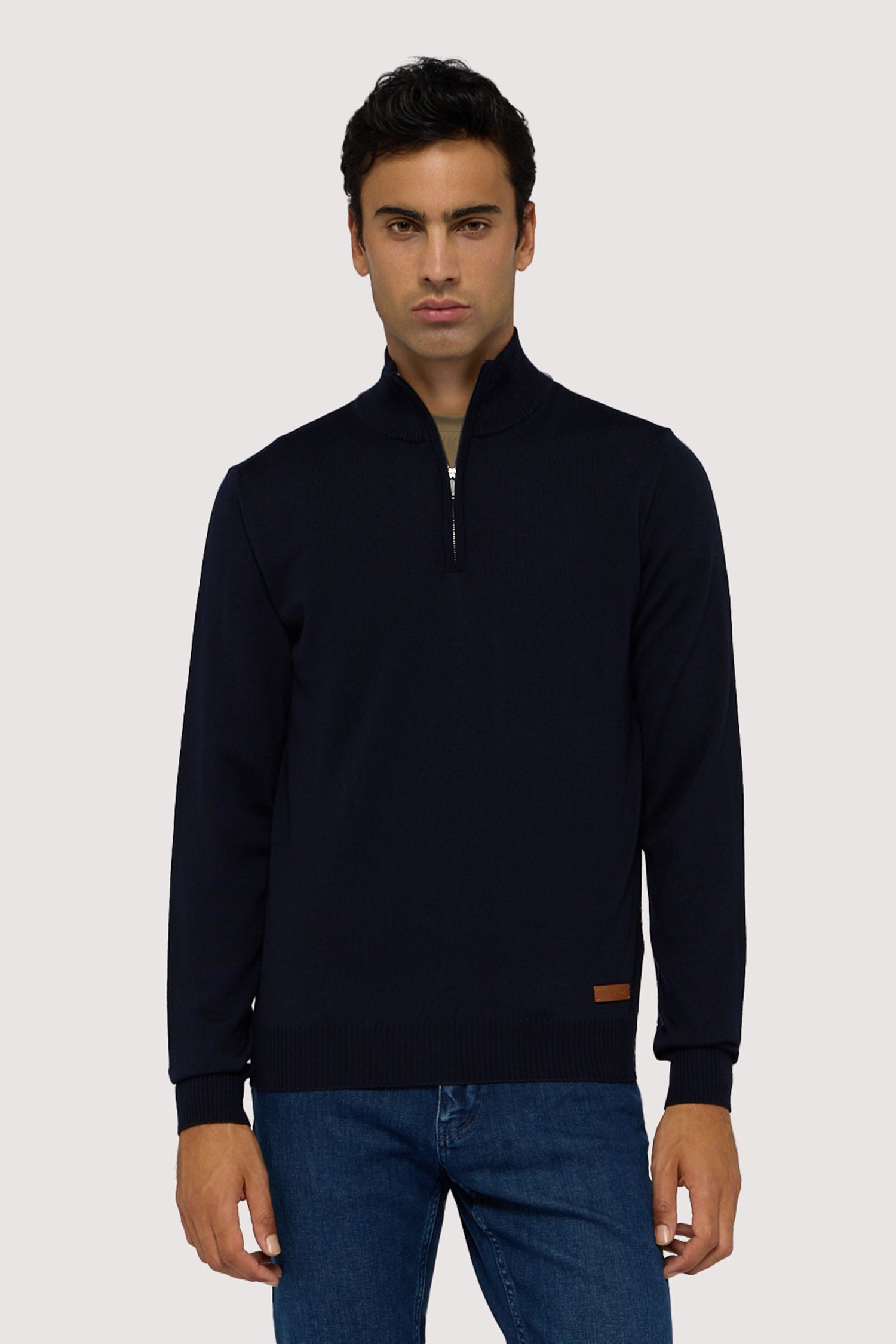 Pullover in pura lana con zip 1|3d0a9fe4058ee7bb97cdb9a9871d36c11307f81b7c5abf9d1ea4cf017aa9b182