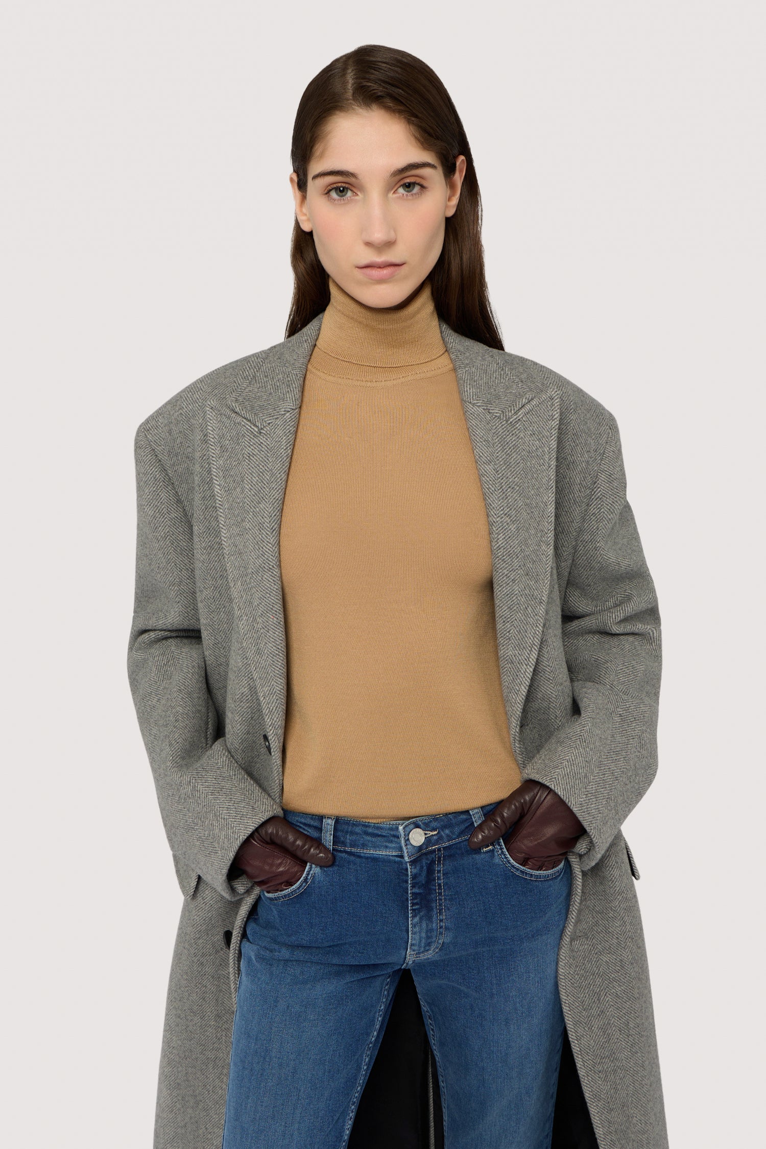 Maglia dolcevita in pura lana 4|88bc9919ce7fbc9f7e6a8b37c9754ce3c4e3cee4be68e0de60b4f3d9eaf2dbd2