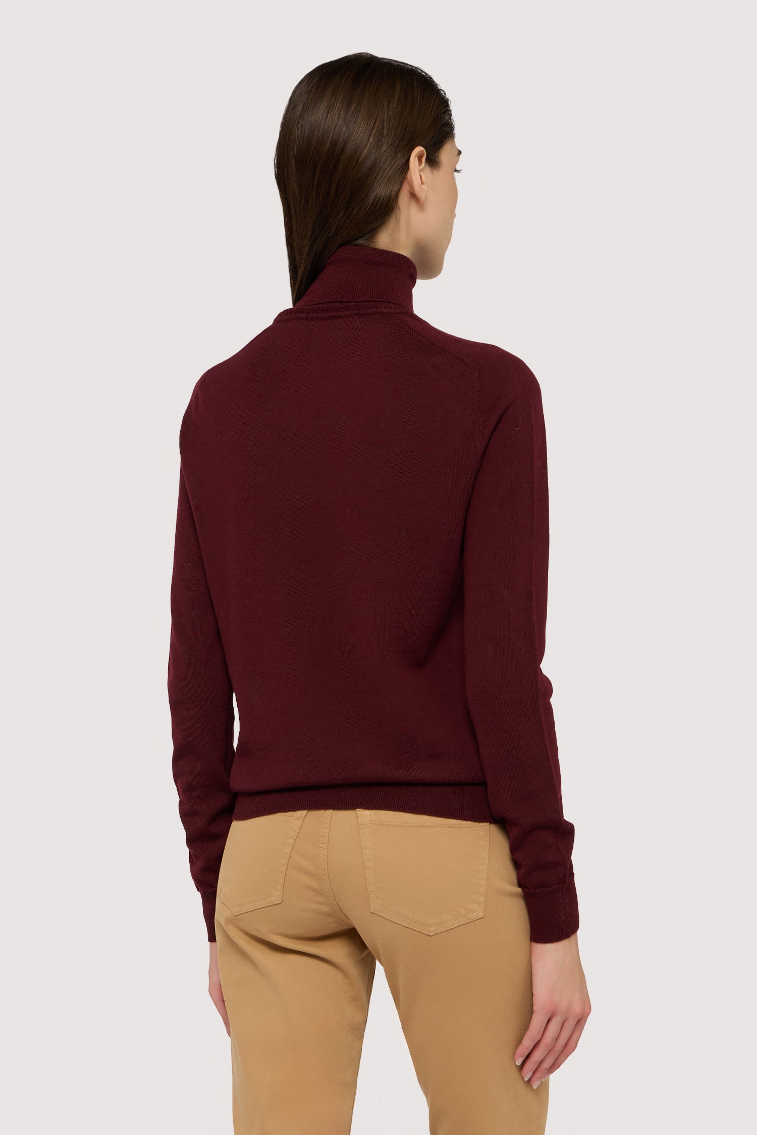 Maglia dolcevita in pura lana 2|86c814e5b2b64fc8d7ce5ee2827f3ed9c3db8d776263dda5b1862a0c52dcd35b