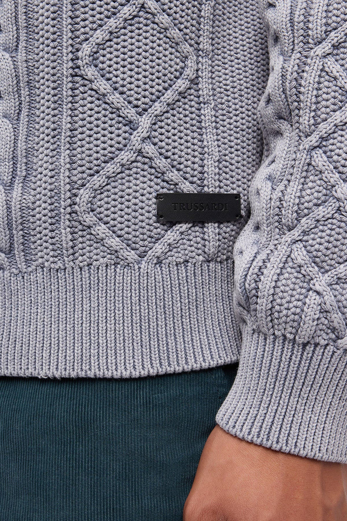 Maglia a trecce in cotone effetto used 3|aaae561508d6a15b85593a97cbb9fa103770081199a1792dd8fa195a699a913f