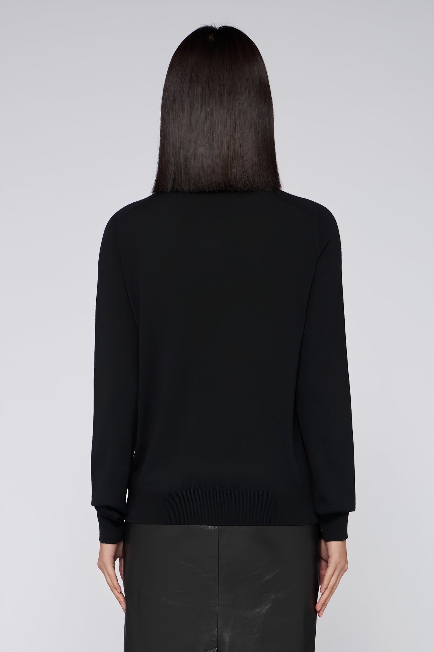 Maglia girocollo in pura lana 2|cbc48ca27ef130bc9c52bb761417a04772d2147e859d6db1114b1b33397df879