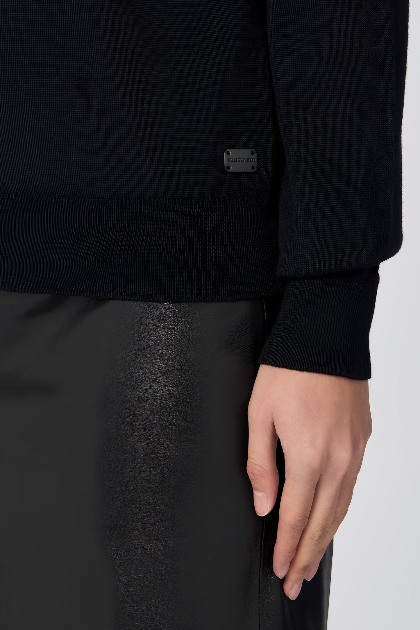 Maglia girocollo in pura lana 3|191bf5d1c34f761014e849d60310376fc4e3783f46232c96cb7fbe191c840f05