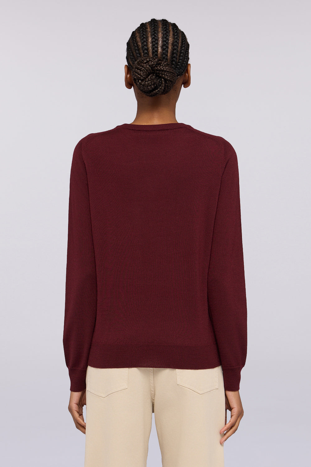 Maglia girocollo in pura lana 2|eee4c767dd5a35ec91102df7ec5ed2e4830f0835ff759b09286d4d334ac061aa