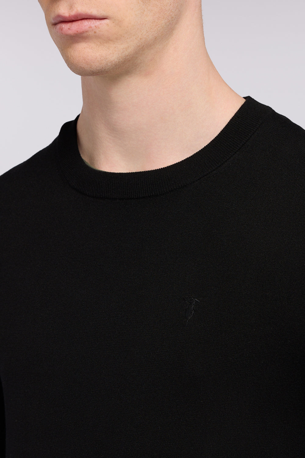 Maglia girocollo in viscosa stretch 3|bdd5a415dbd4d6f01f0a490375f134376cb482148f523d75d2213b9779ab4982