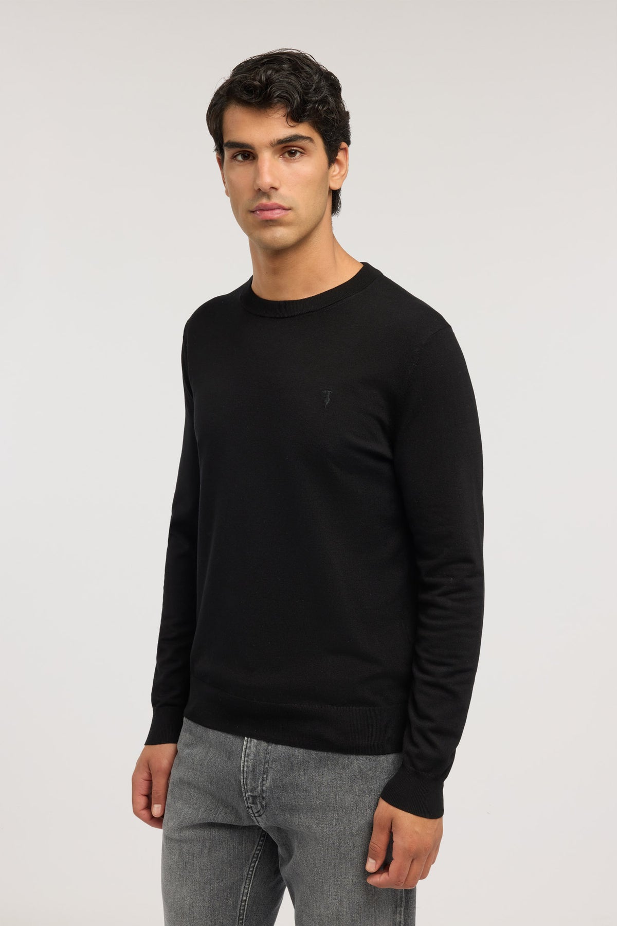 Maglia girocollo in misto viscosa 4|b8ae5fdafe57144a99af512b7cc79b2f14251364a6e855fcd34c0321aa0ad053