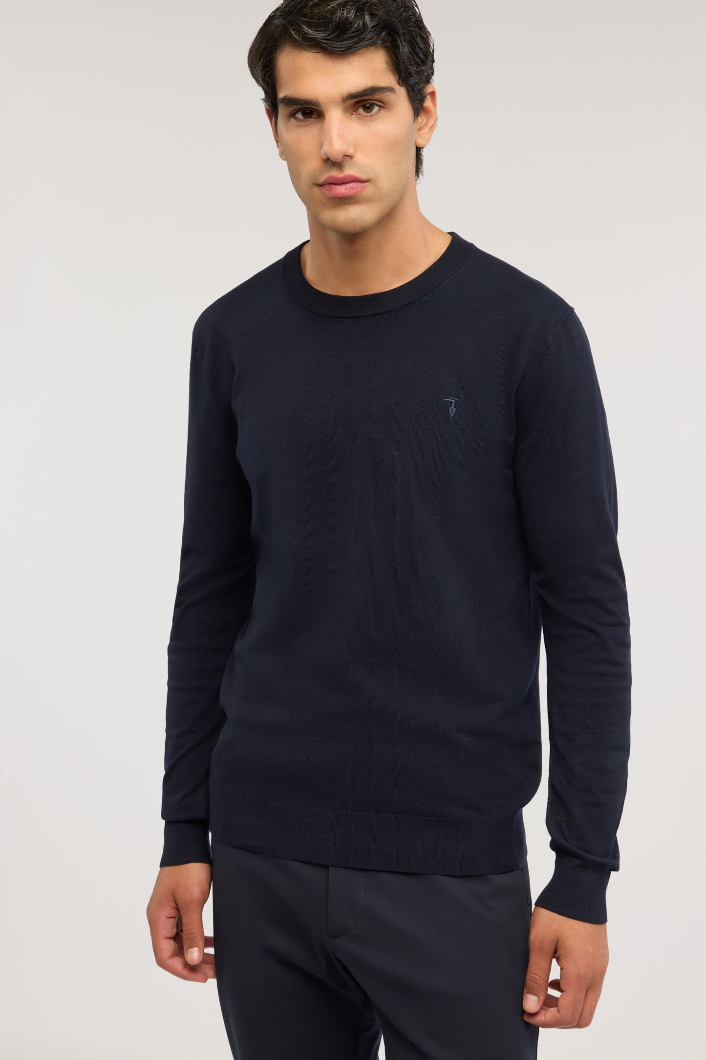 Maglia girocollo in misto viscosa 5|2058f7c84d4fb90220c45a61109b59496fe6af92563a03148ceecdaeb0ed39f3