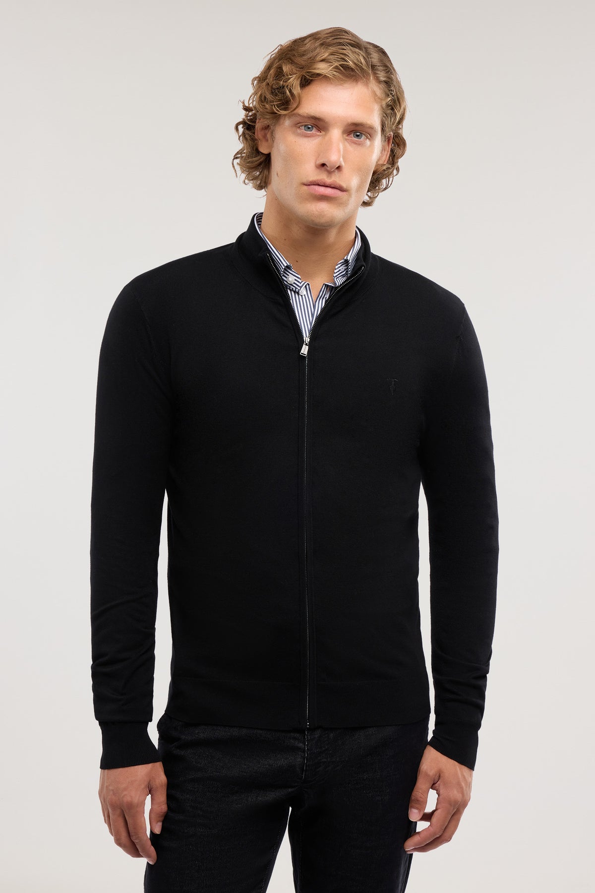 Cardigan con zip in viscosa stretch 1|eac44eb812fcebcfd2cd45647823a7c3d42e7733ba922305f1605930301de48b