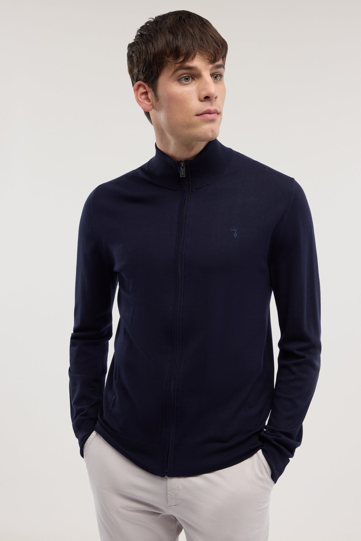 Cardigan con zip in viscosa stretch 1|8408dc34a9518e1ce3aba8361b2e5860c70ba80f19ea29590ab10895c780d128