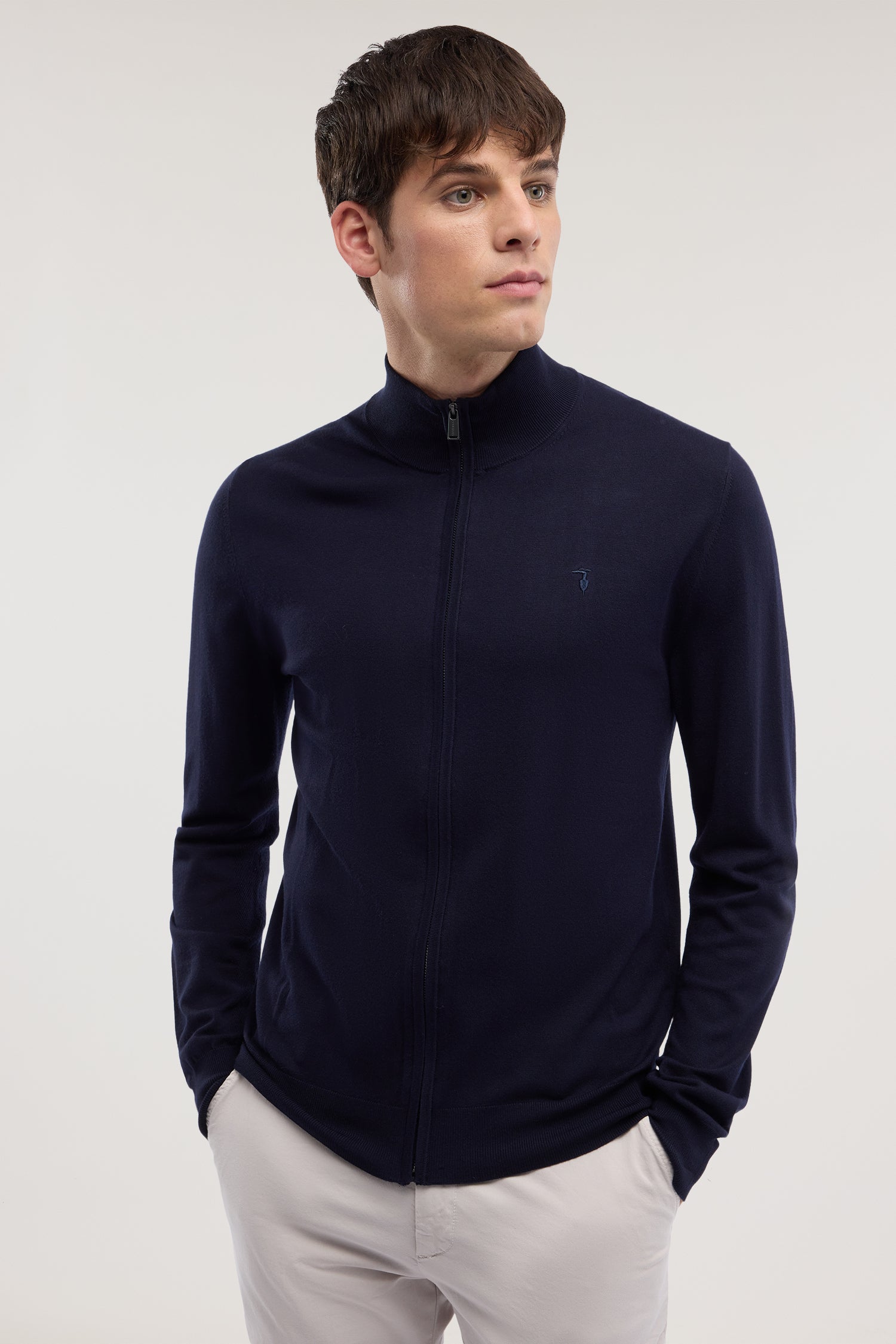 Cardigan con zip in viscosa stretch 1|8408dc34a9518e1ce3aba8361b2e5860c70ba80f19ea29590ab10895c780d128