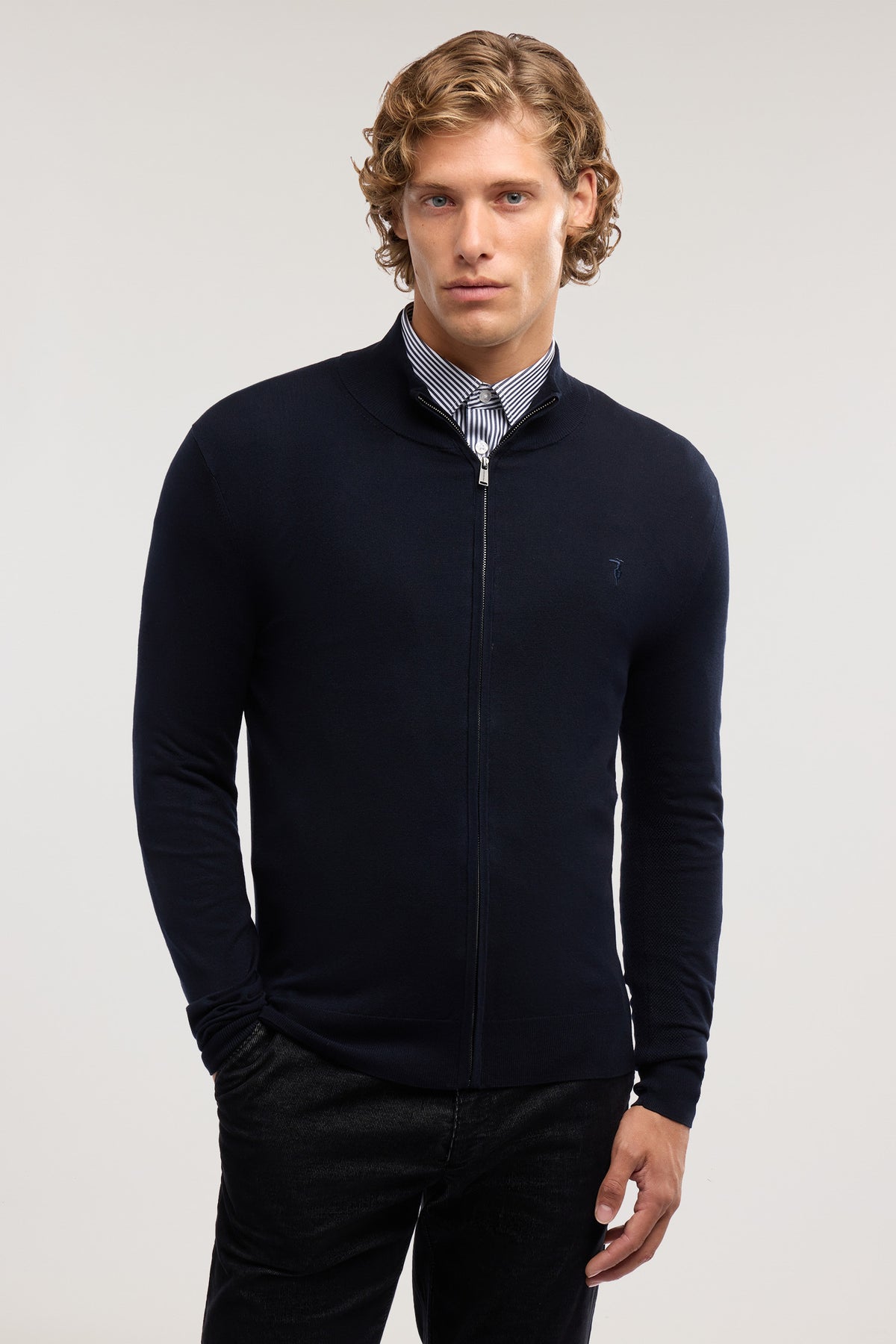 Cardigan con zip in viscosa stretch 1|d5a994893dd702375d3f1d8d48f4f34c5b613f71f38b7553a512d37df57909cb
