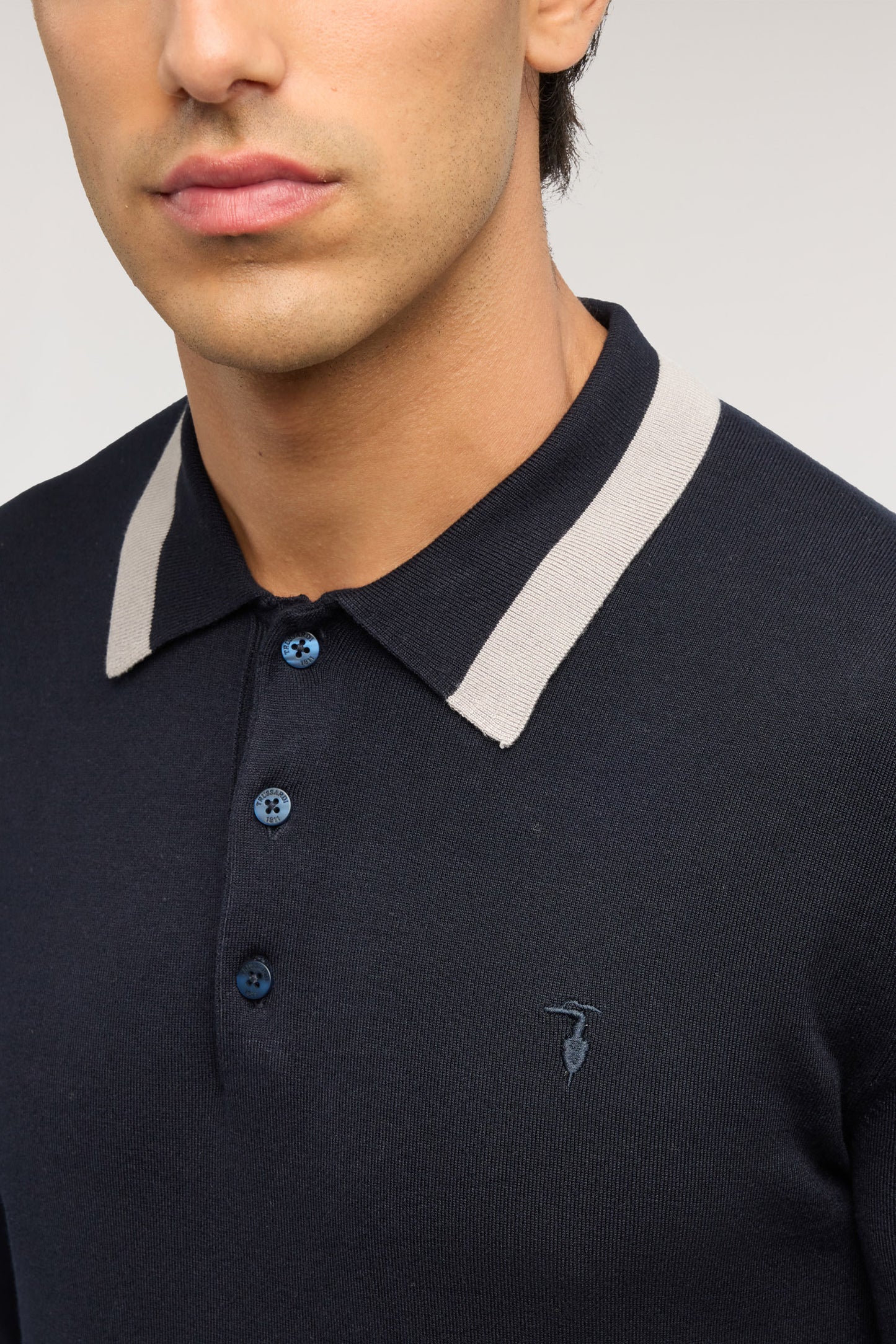 Polo a maniche lunghe in viscosa stretch 5|fa3bbe781811a4fa3f8e8ae8874fb6d8afdfee85bb2fed10d552848a2917637e