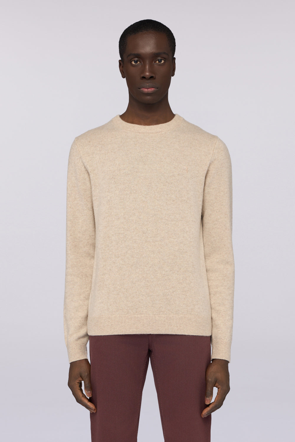 Maglia girocollo in puro cashmere 1|1aafe0d2b27f2ad6b30f5d3cc5e045705ac5ce2d620ee8977cbf67419e2bb430