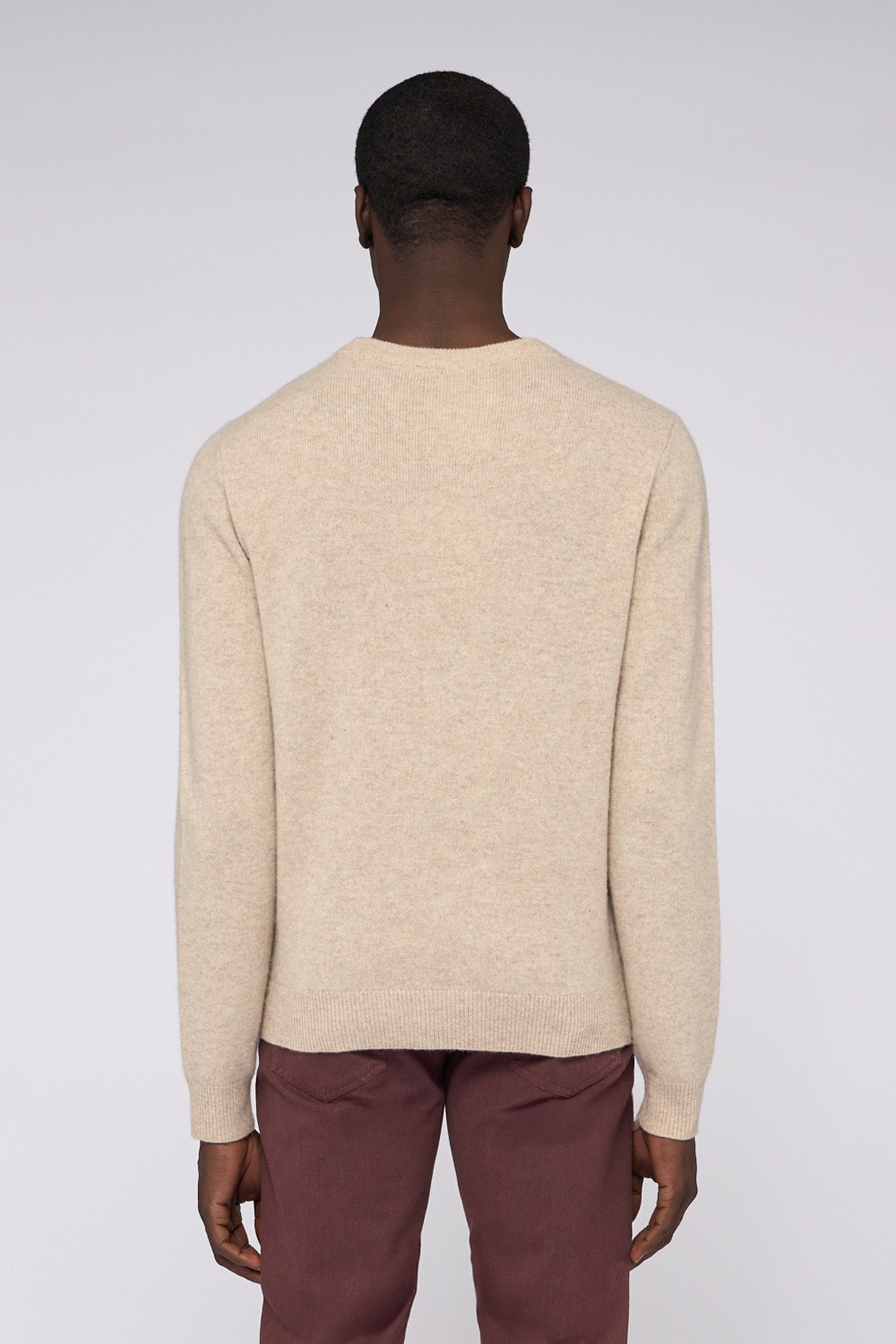 Maglia girocollo in puro cashmere 2|d99e9a8bb96322d36ba1b8f5d7b3c45990bfdda3b9d1c1e60a75d466e7893802