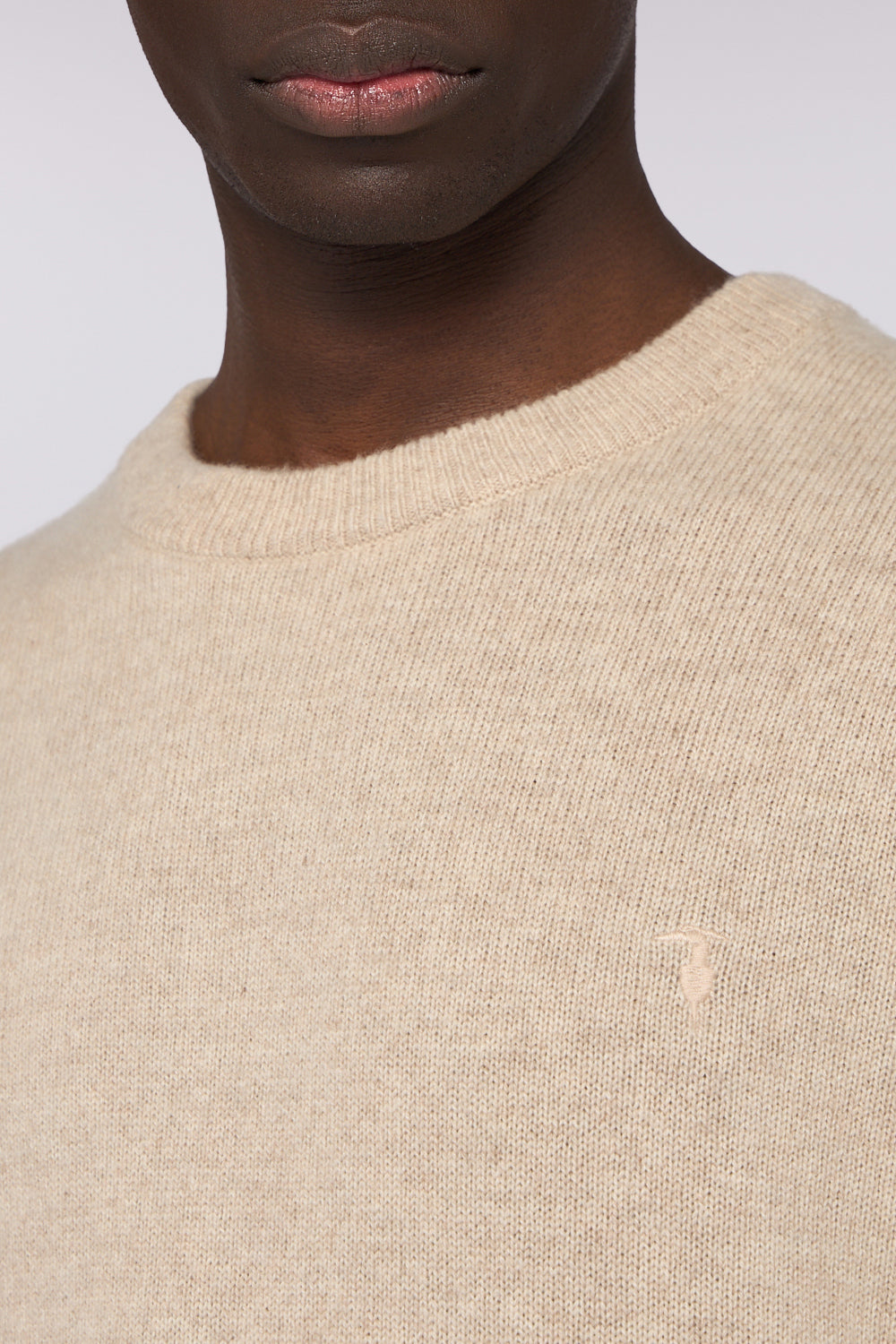 Maglia girocollo in puro cashmere 3|719c01f7ff265577c28068c5e99c79e145c808d1c3f6760462457b67c9acf9ff