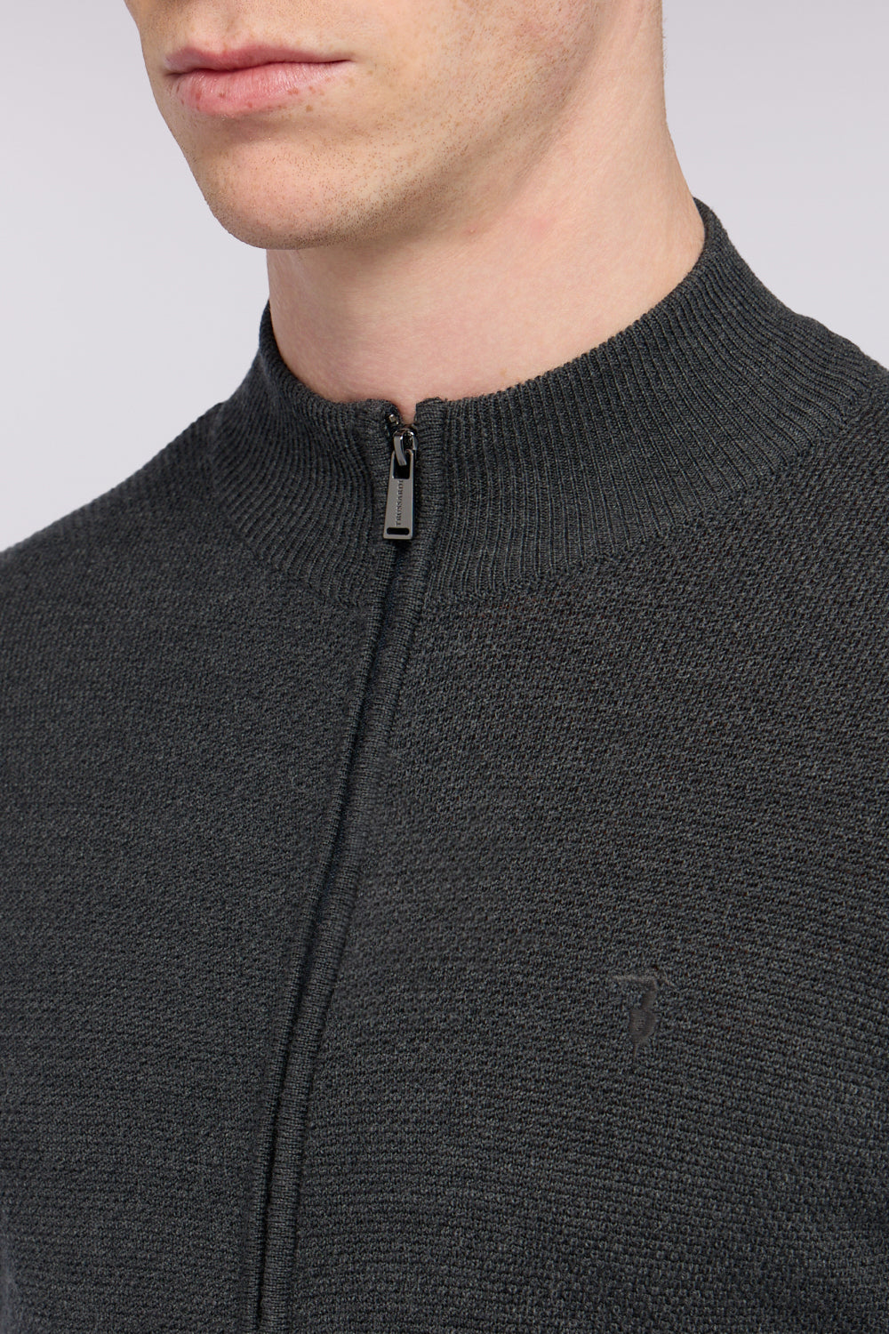 Cardigan con zip in pura lana piquet 3|7852f16cca4917dce04b112670220108a95179a6e1a27673e22effb7706a9dee