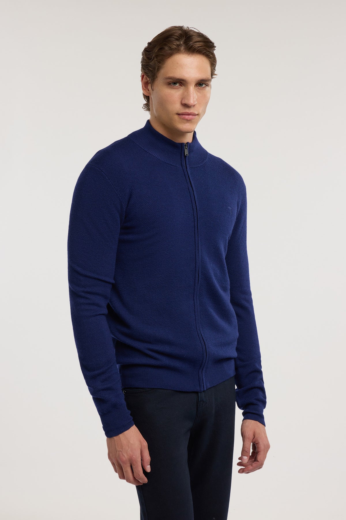 Cardigan con zip in pura lana piquet 8|aee3776881740ba646613583d950bbbbdcfae456d0b6ae242c6b4b6f8910ad29