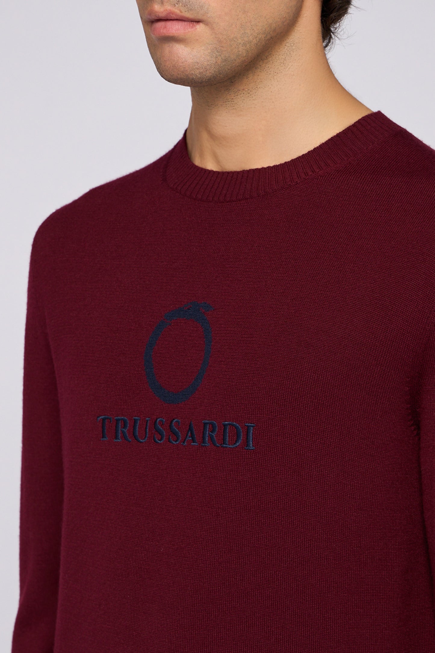Crew neck jumper in wool blend with jacquard pattern