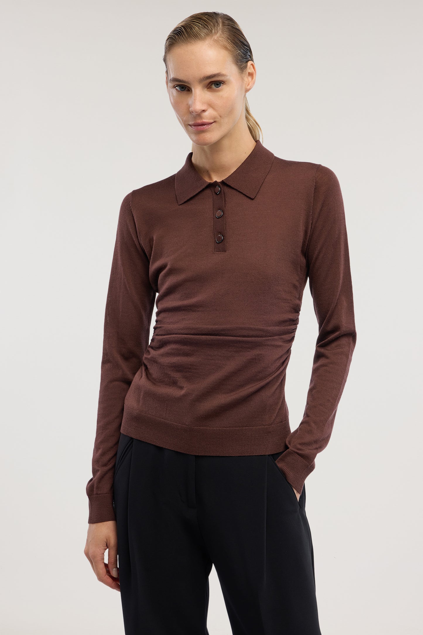 Polo in pura lana con arriccio 1|88587c7e1a02c5af0e5378772c7fce916625e6b472acb08b26517fcd6cbdda0c