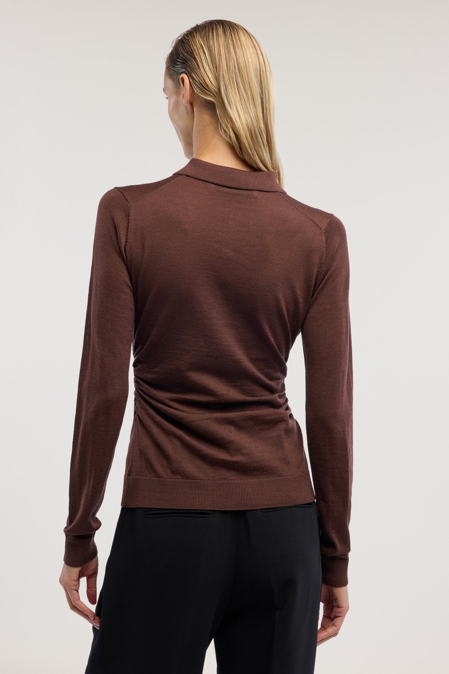 Polo in pura lana con arriccio 3|c88c5d4938e7bd4edb5efb06ed098e9e7936822a8187ce021fb6f96a5d2184e2