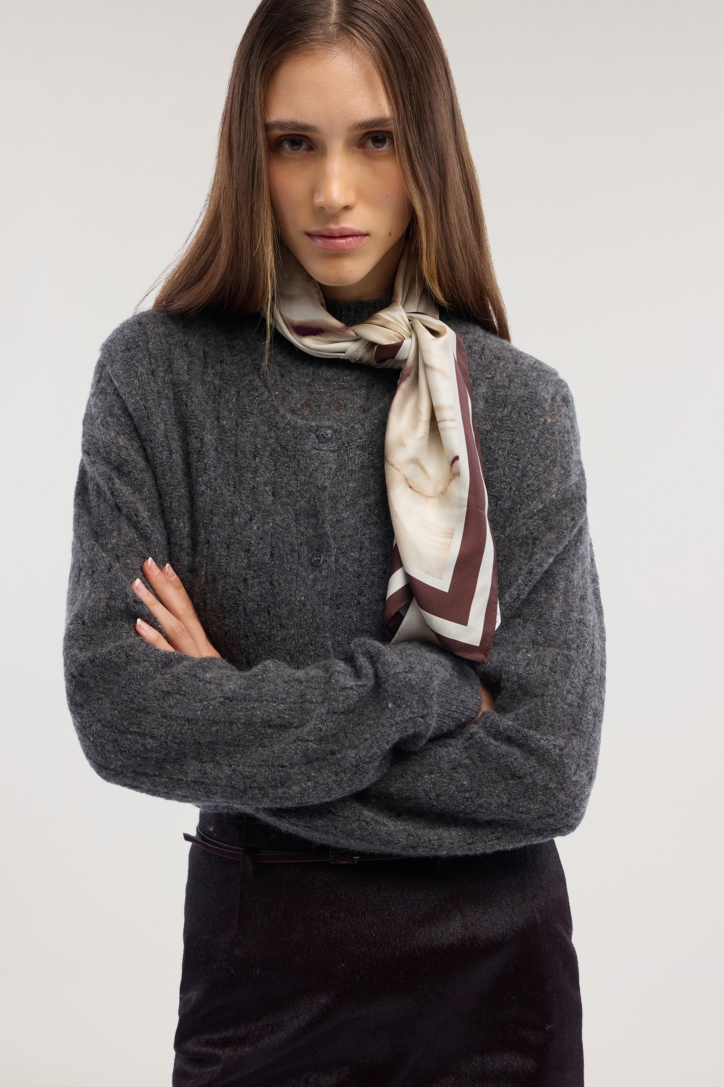 Maglia lupetto in alpaca e cashmere con strass 2|4637ef861e07c404ad983ffbaee993e4034c9106c435b1718bf2c247a5121569
