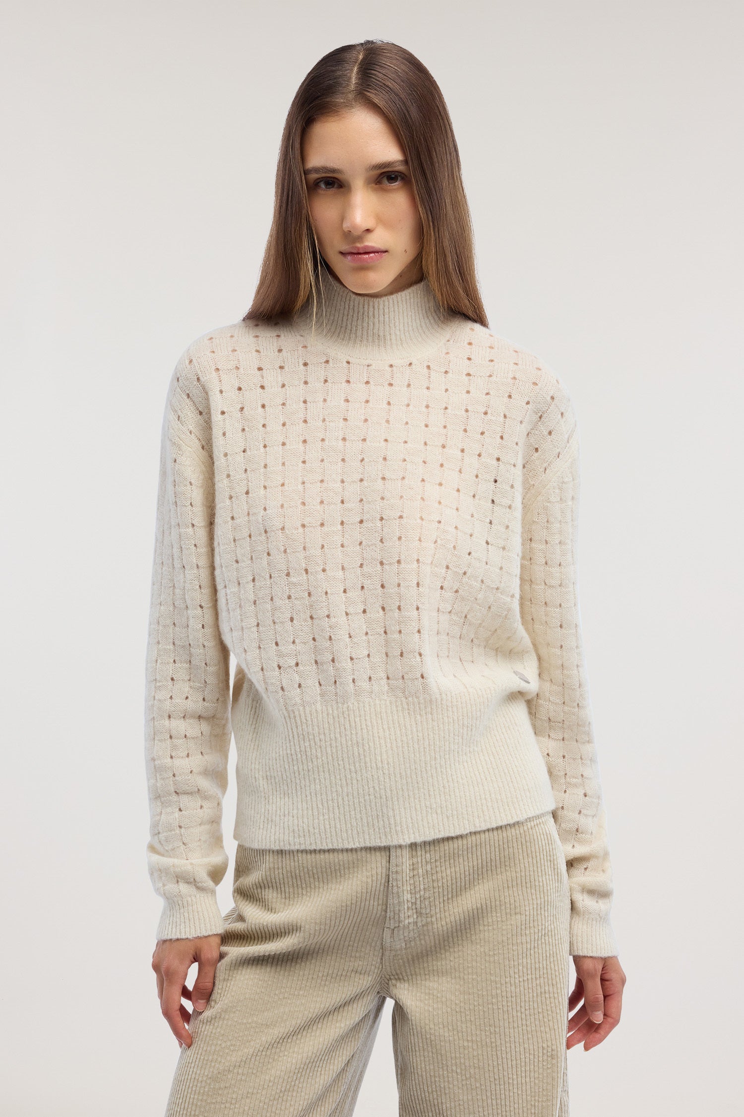Maglia lupetto in alpaca e cashmere con strass 4|351a8d3eb69113bbbf7d5190b7387c1dad359c111b60c30a8260fed7b89281d7