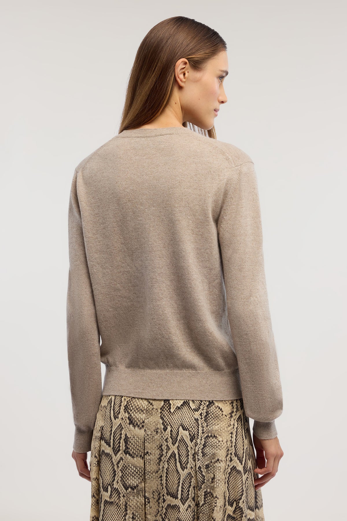 Maglia girocollo in cashmere made in Italy   2|b44c673d7bb43aac12ef916f087d142dec26315a71f6dc8166d2470646985fa4