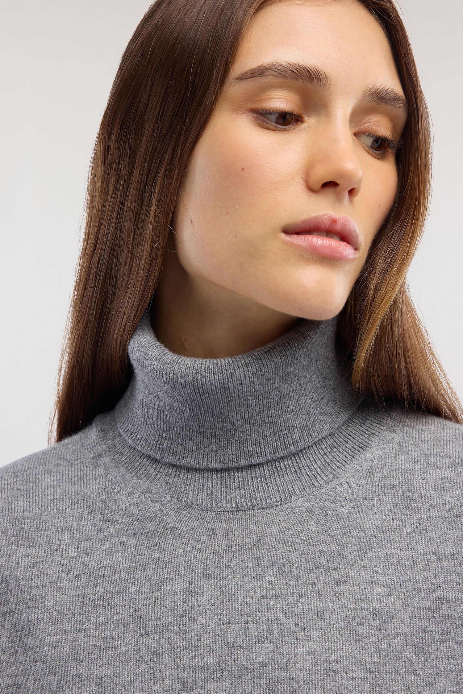Maglia lupetto a manica corta in cashmere 4|cdde88a8a802a961cbafba97501163759900a729ff411565519e0d185e2a2c61