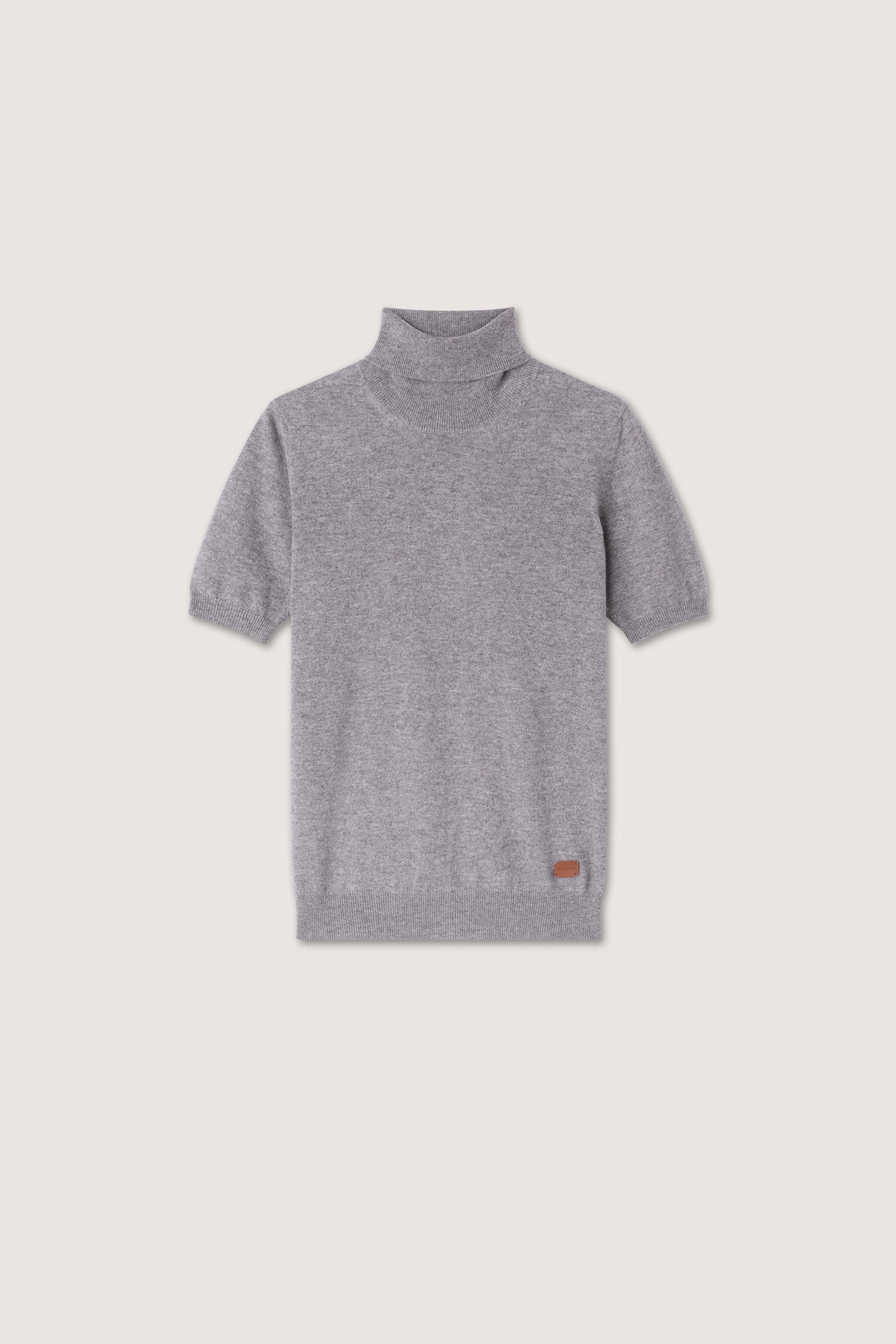 Maglia lupetto a manica corta in cashmere 2|a60c11535e8e79b74d81e855a7884522d9a52a2321898b02eba076c0e01ba040