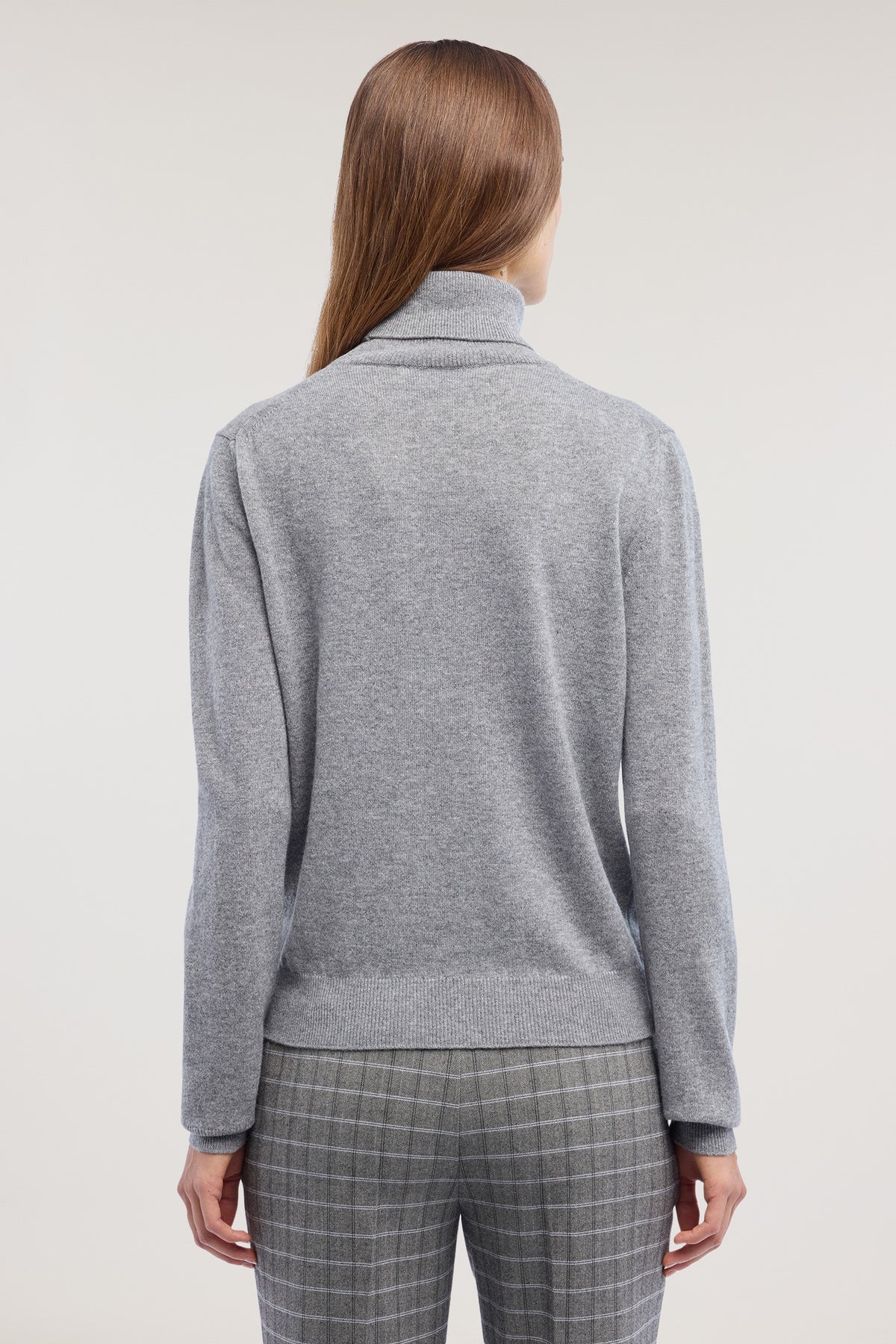 Lupetto a manica lunga in cashmere made in Italy 2|a508437f96a3411b71eea174a8811c3289384bad7d9f84c6e596c4085a14507c