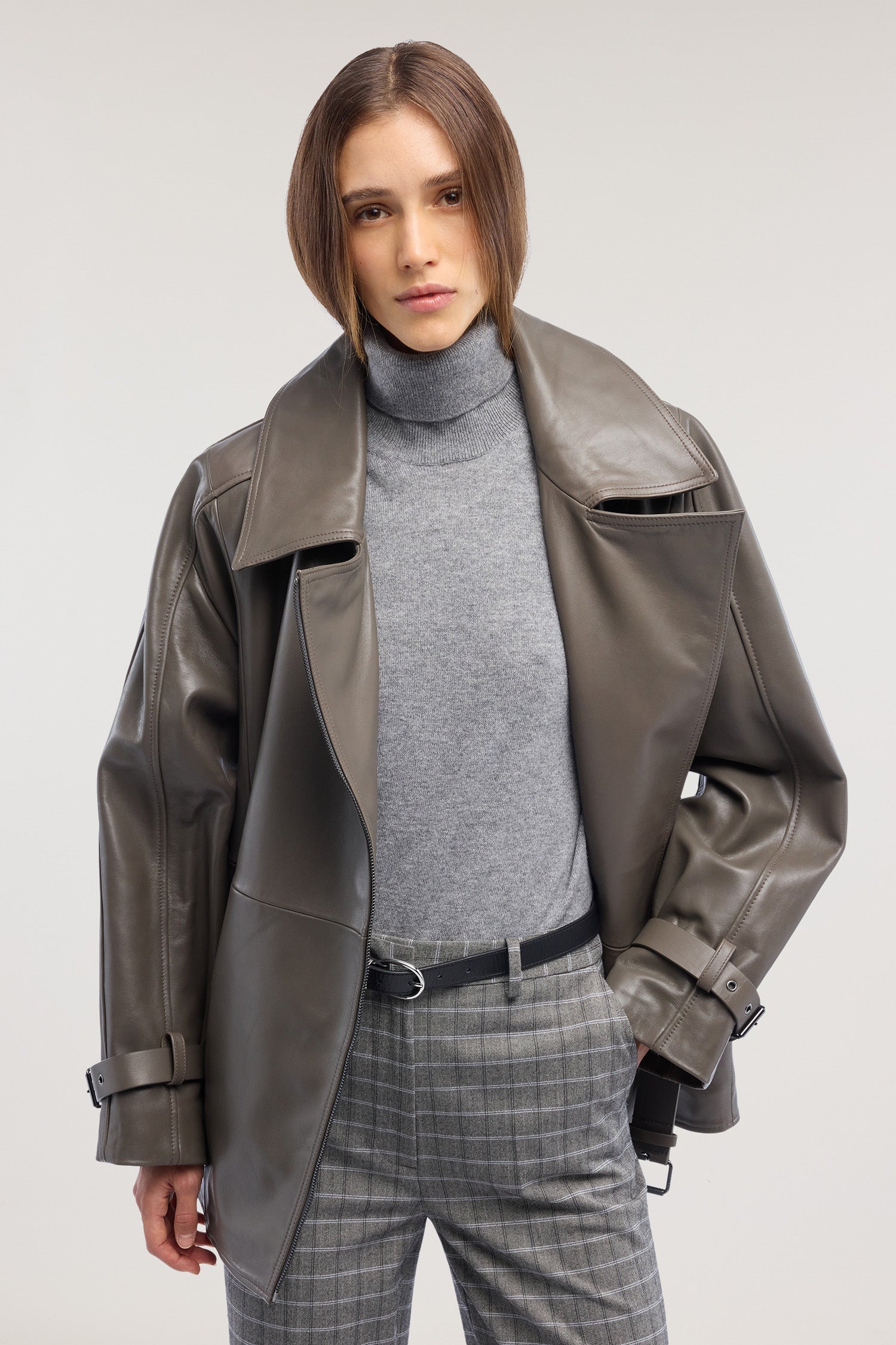 Maglia lupetto in cashmere 2|d8b63a8494efc92a89e0b1217e90d2575269c36d928d750c413018dfe61ffc62