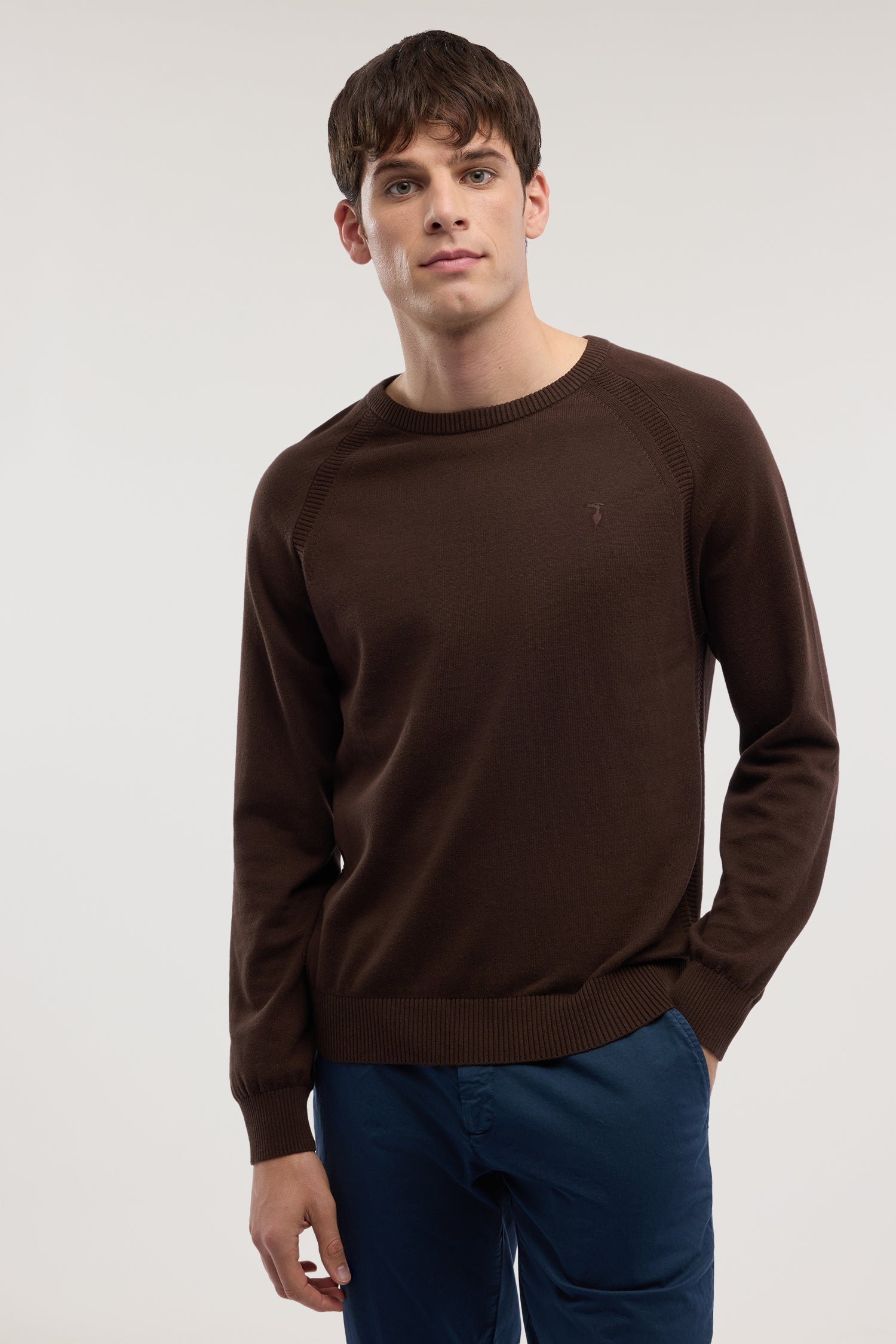 Maglia girocollo in cotone con dettaglio a costine 1|153cd8a0f43282cd56b9f35a309293a5b75377d6ac5efbcf8ebc64ffb3b5f445