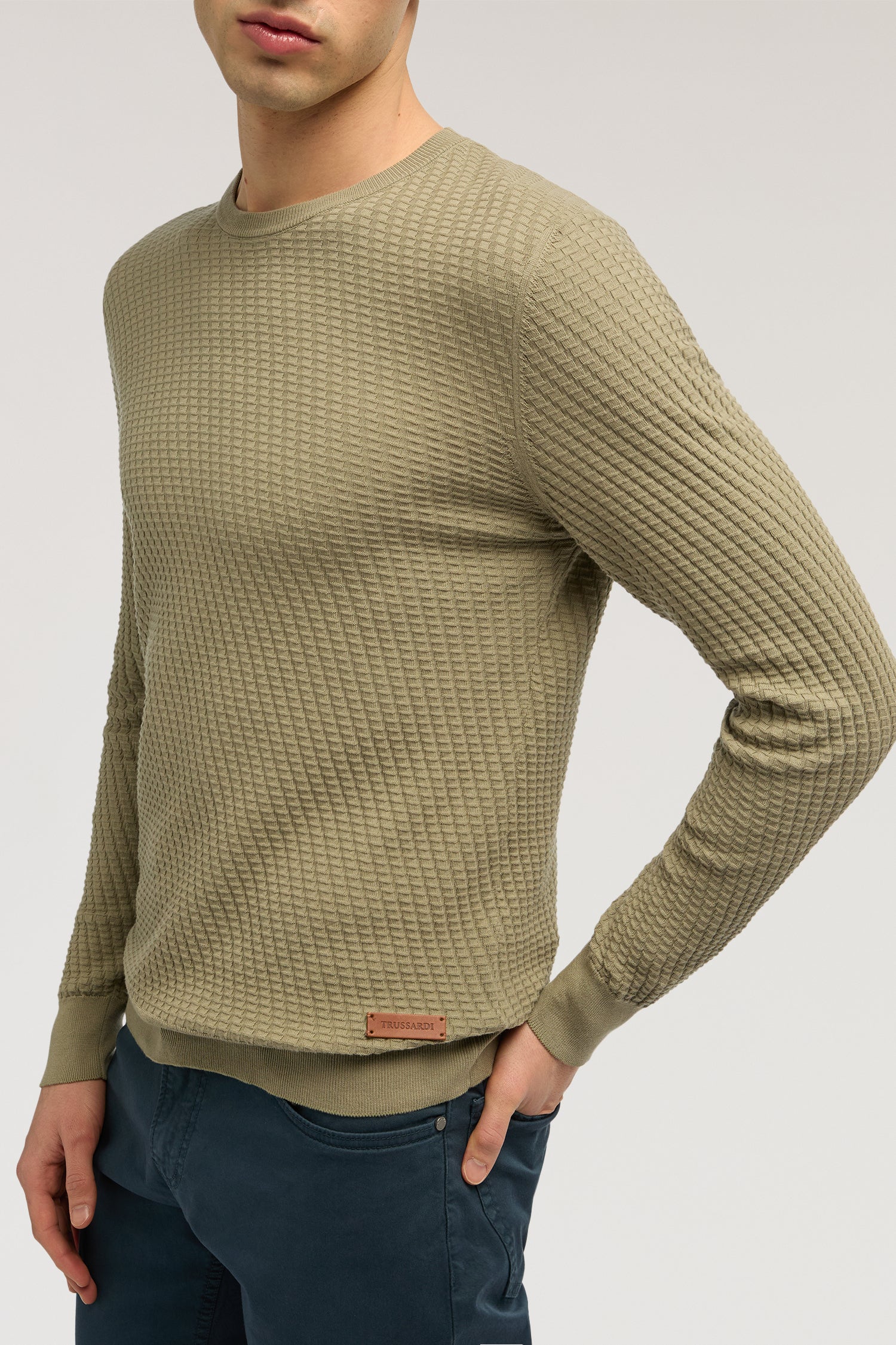 Maglia girocollo in cotone tridimensionale 1|381fd5e60afc91fdef1b920a791ad530f2cd18cf27f59b19bfe1dec81d17265a