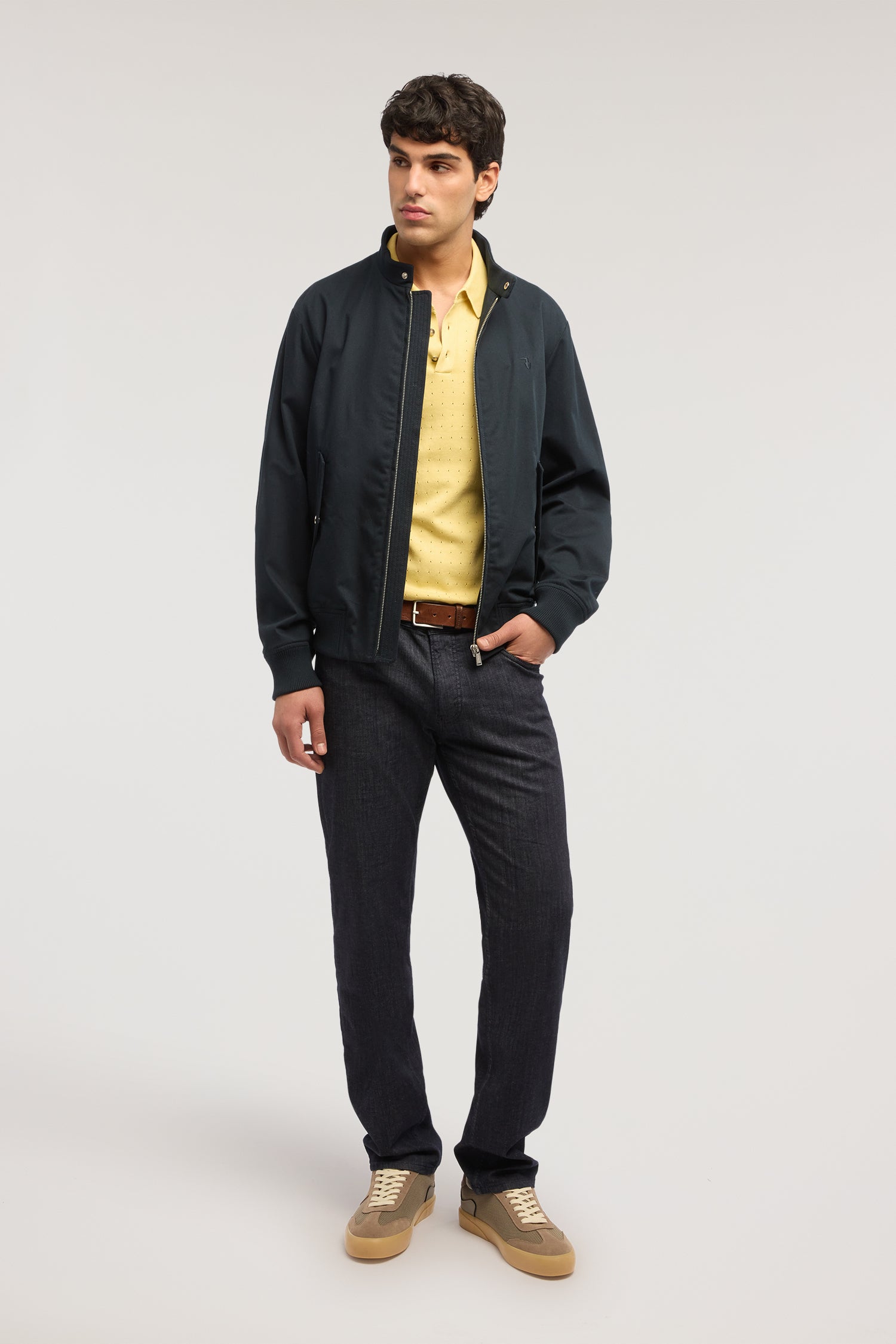 Polo effetto punzonato in cotone 4|05c8bc13bcd4b8b5b89d126fb9fbc7e4ea3cb0c931bfb684401a240647a59d14