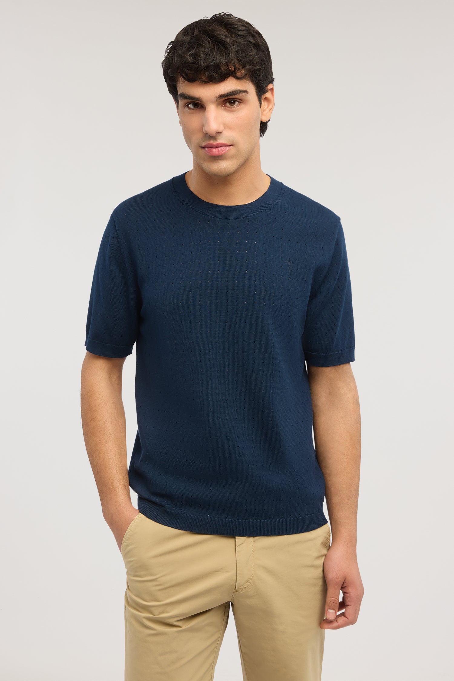 Maglia a maniche corte effetto punzonato in cotone 1|08b0740a73acf3e2d515050109265fd12f87a8f19b742046bf5b4b63fbc497ae