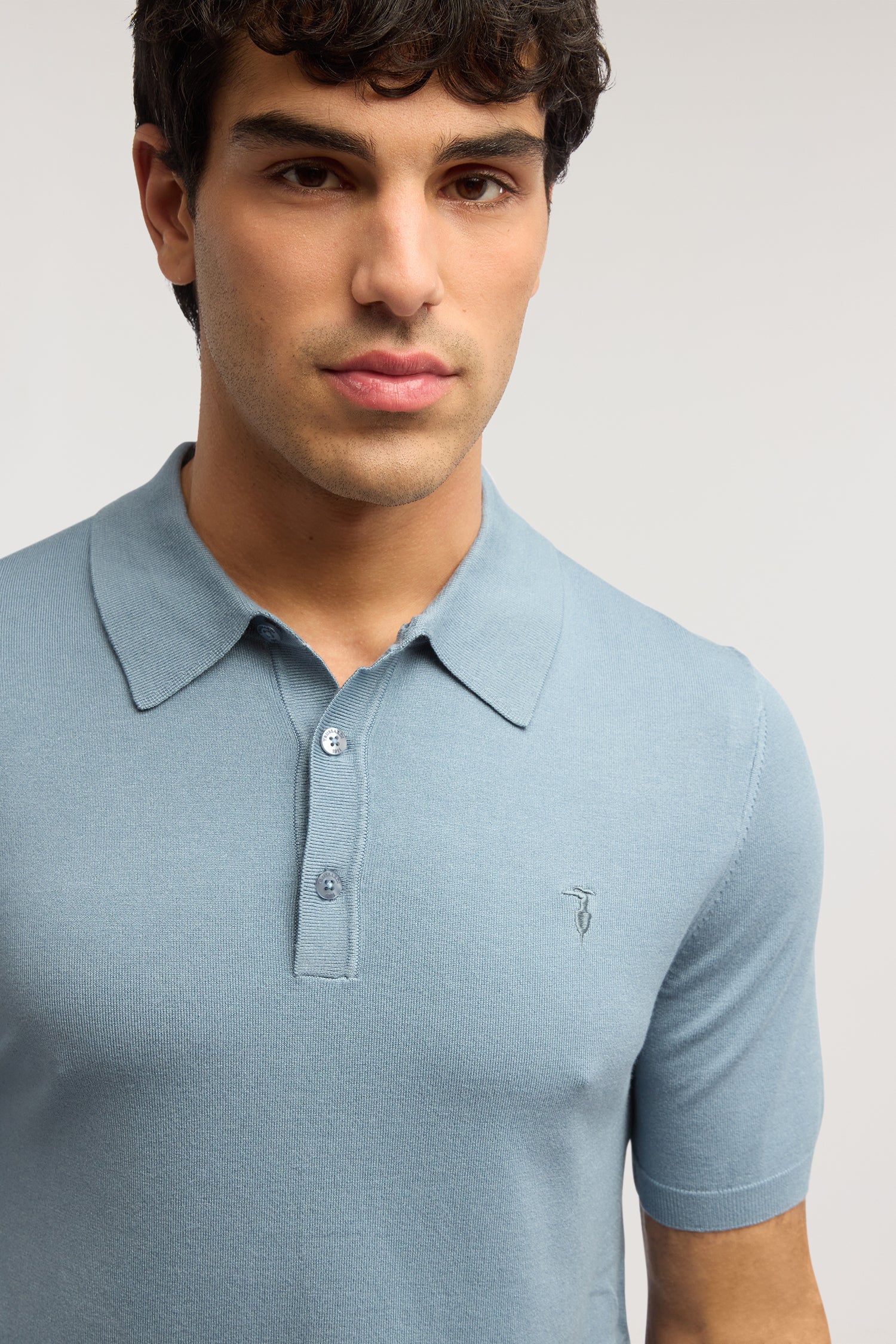 Polo a maniche corte in misto viscosa 1|4d9d0e47b8b74bc295ff347b5ca202fc7f35acba24289dac6ef155fab1abf5db