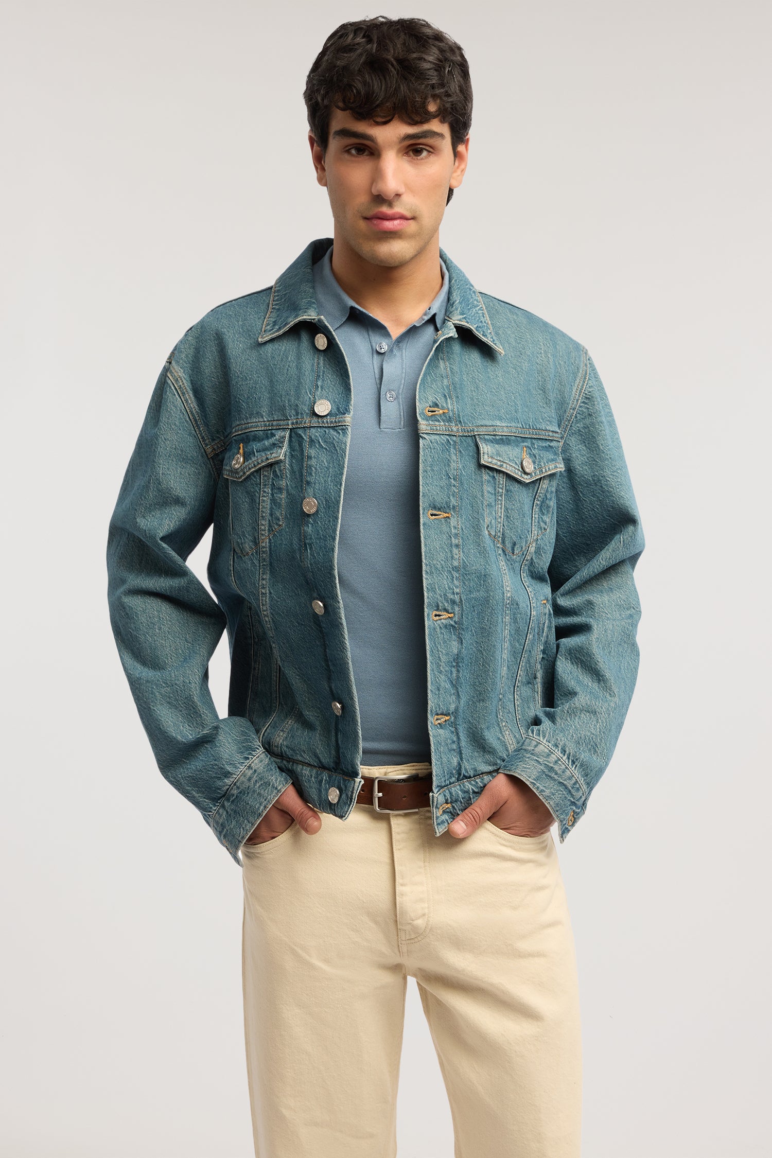 Polo a maniche corte in misto viscosa 4|07f5d6bb08451c67bebc98ad3f17700ae8882df39f3e3ea6b3270a47ccf8765b