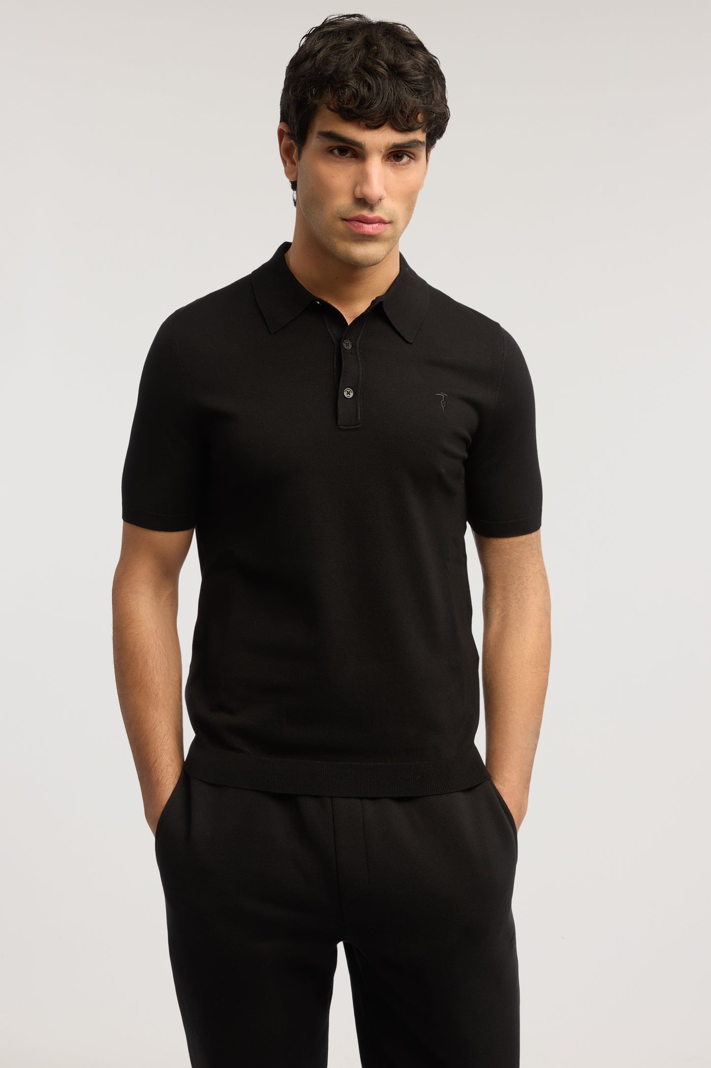 Polo a maniche corte in misto viscosa 5|d2c73330f6608a3eb84552254256c645852ec5e877d0a7b37fb4c68679673dc5