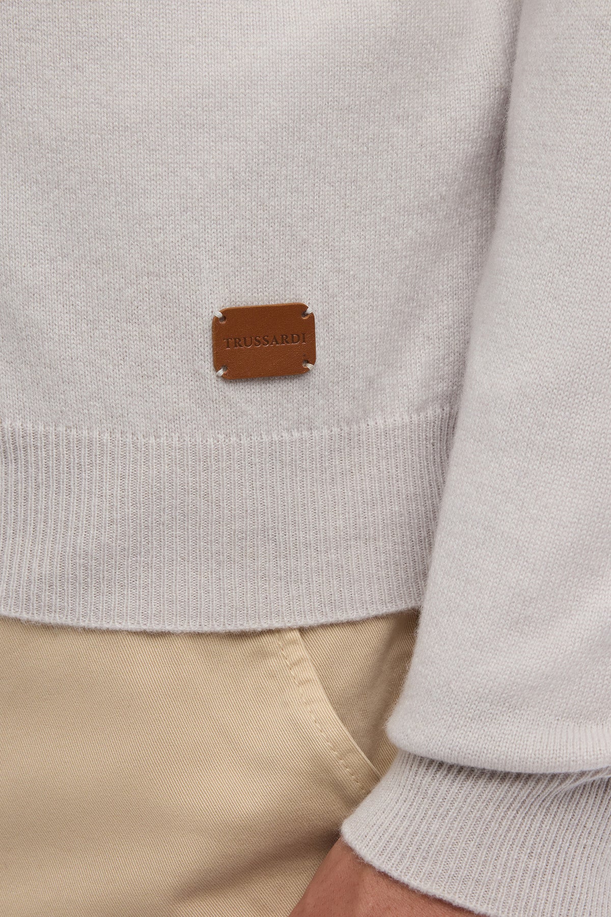 Maglia girocollo in cashmere made in Italy   3|beeef461bc8ace81b1aaa417d980071c6c8b2ecf5248a344948a4bcf9942c67b