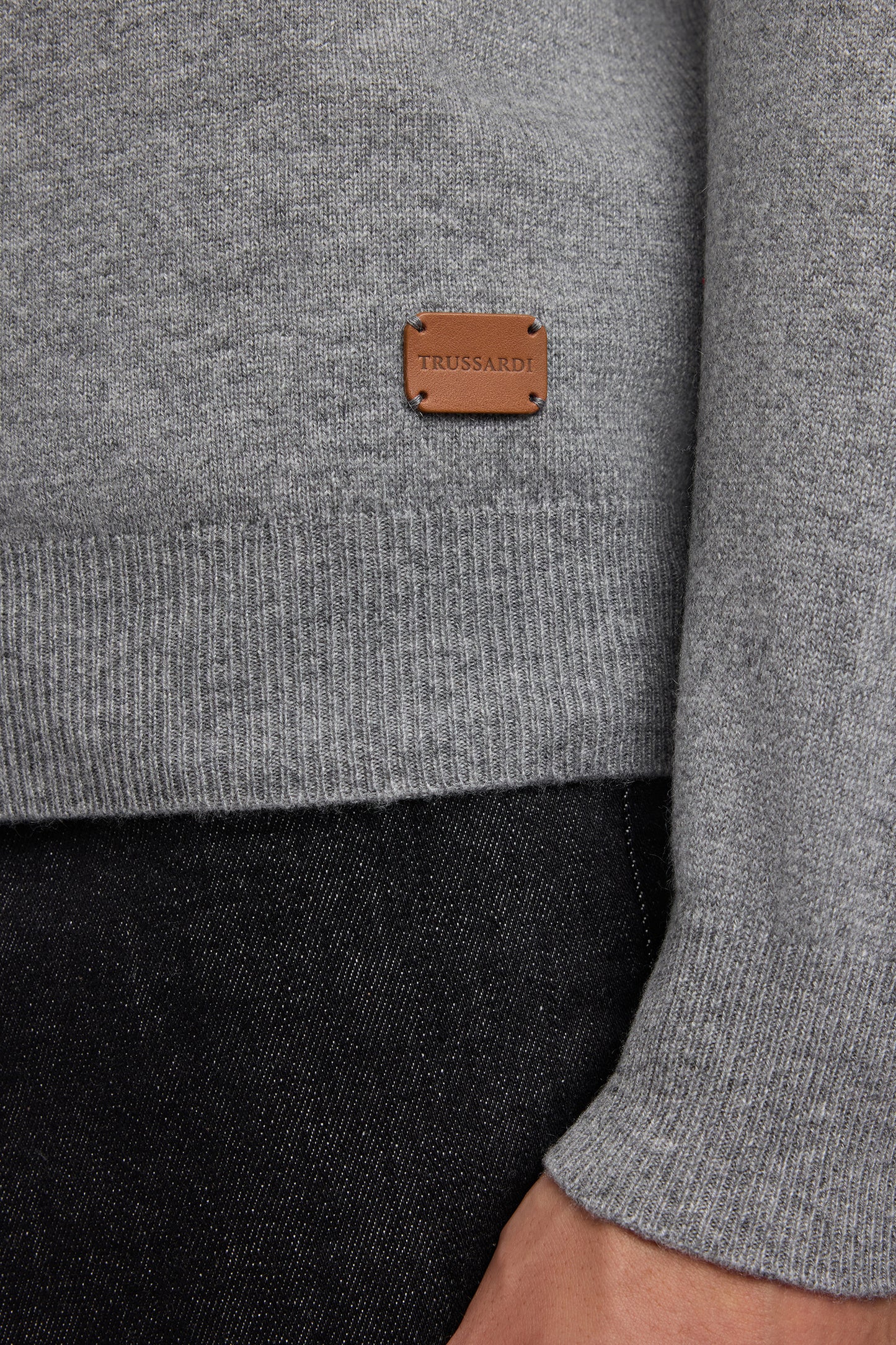 Maglia girocollo in cashmere 4|a769d8da3b92e9edc0ce410032b478938d987482ac4e57e19547f289daef1294