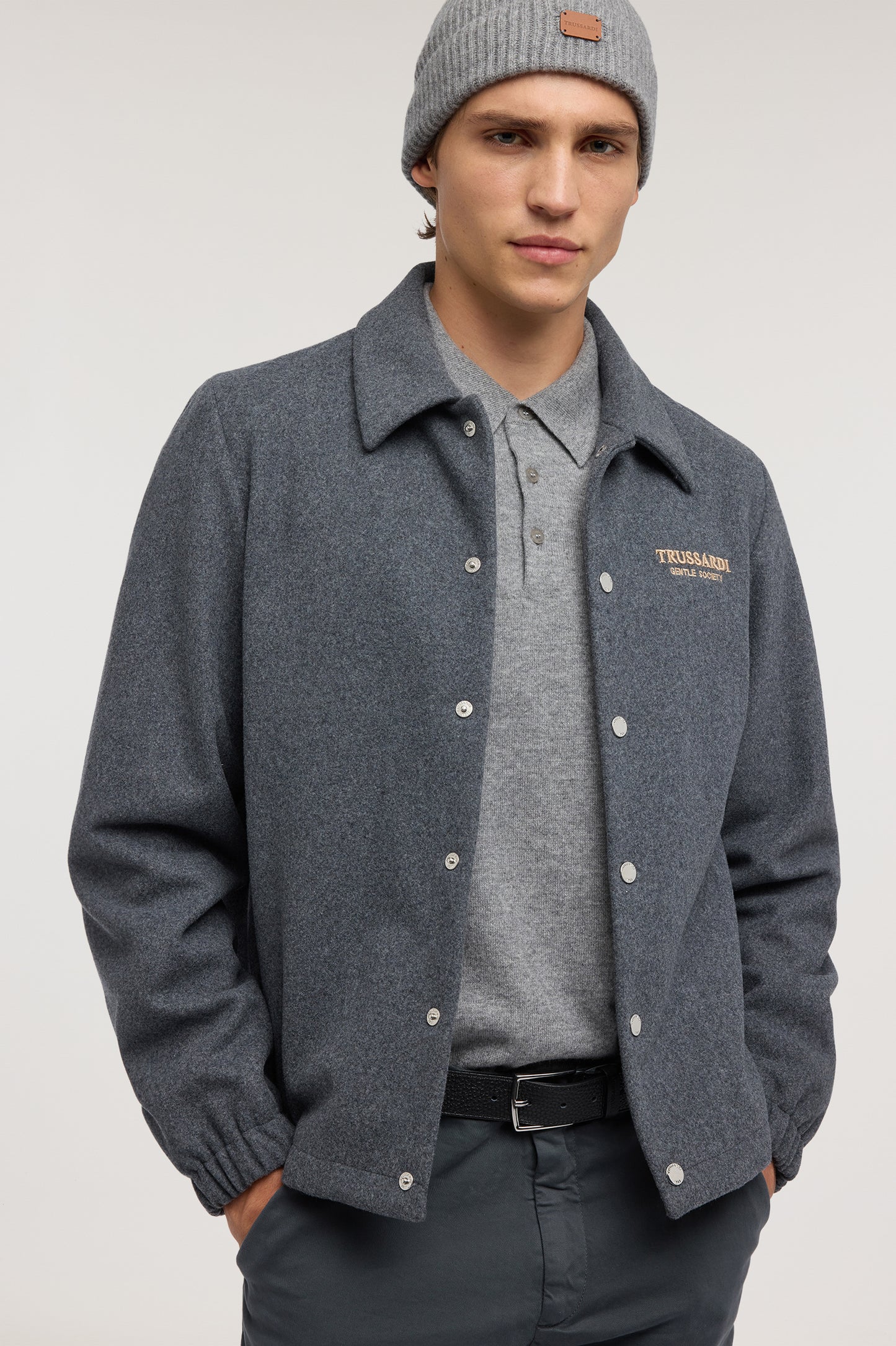 Polo a maniche lunghe in cashmere 1|74b38afdf7fd037c9f269ce4363bef7d6047519fe8ce0ace5ecdba51a5ec5575