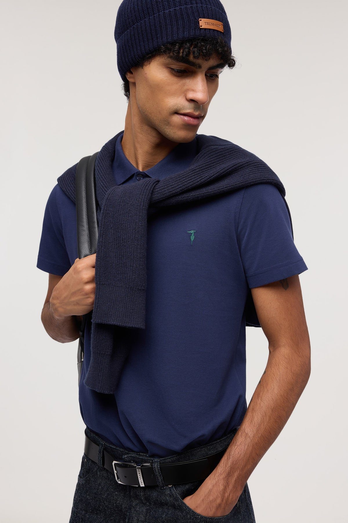 Maglia girocollo in pura lana con ricamo 2|188b150f453a67e3792bf2d1c914d3fa09c93ef528c0fe44e2edaff3adfef5b4
