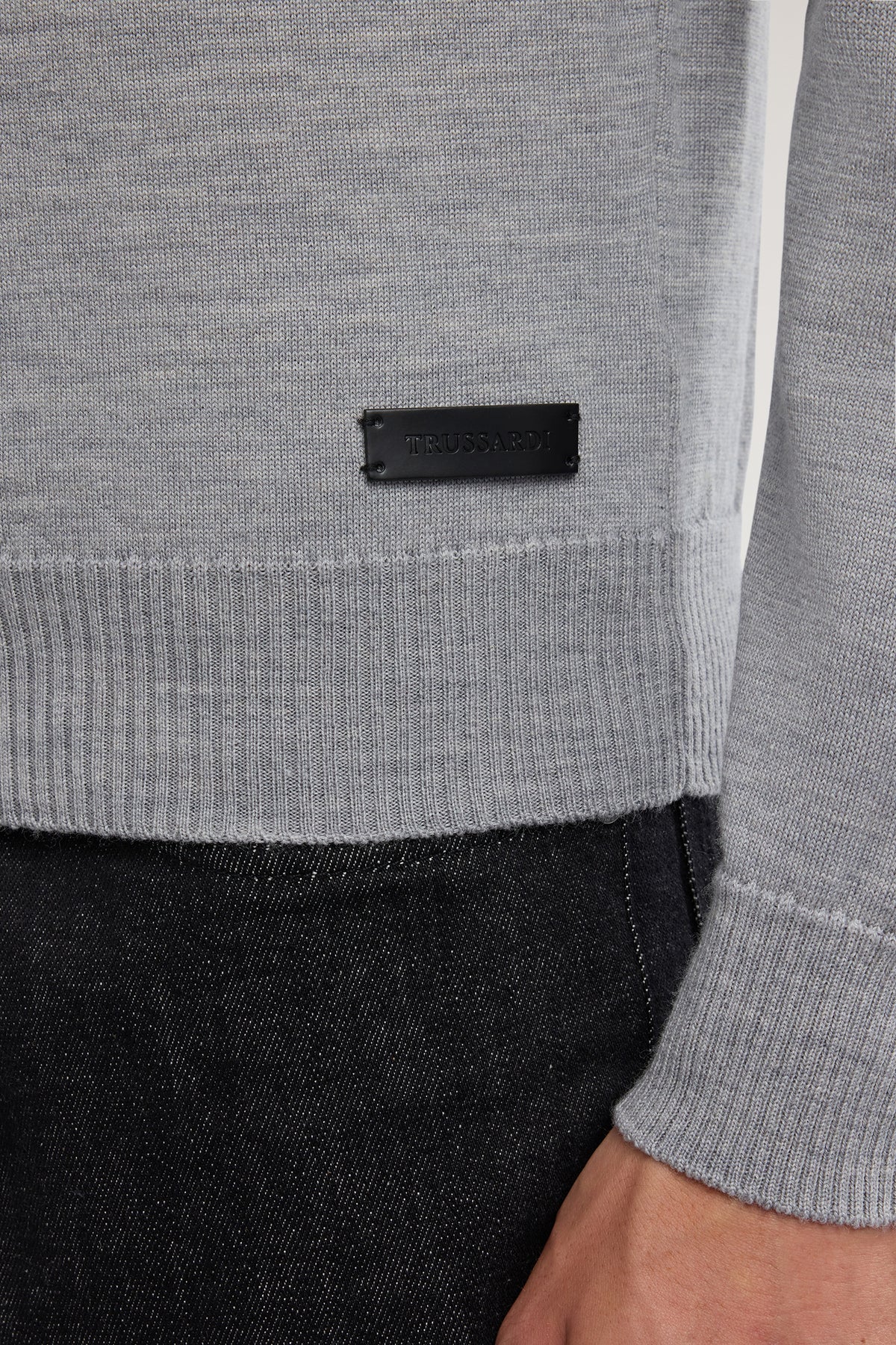 Maglia girocollo in pura lana con ricamo 3|caf1e8f1a0f9e34fa3d7d8083a57b90dcb7fb7ad2ed0dcc9311a31c7637f5af4