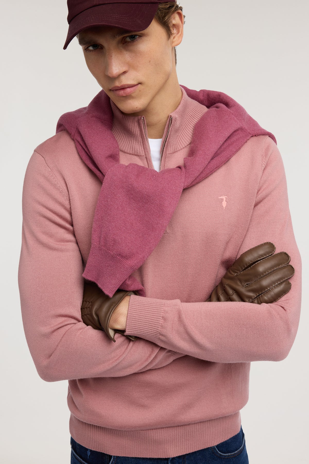 Pullover con collo mezza zip in pura lana 4|2e54c2523ab967f9fa2f78f788afde2eff2d1552d8730182c987476cd97b24bb