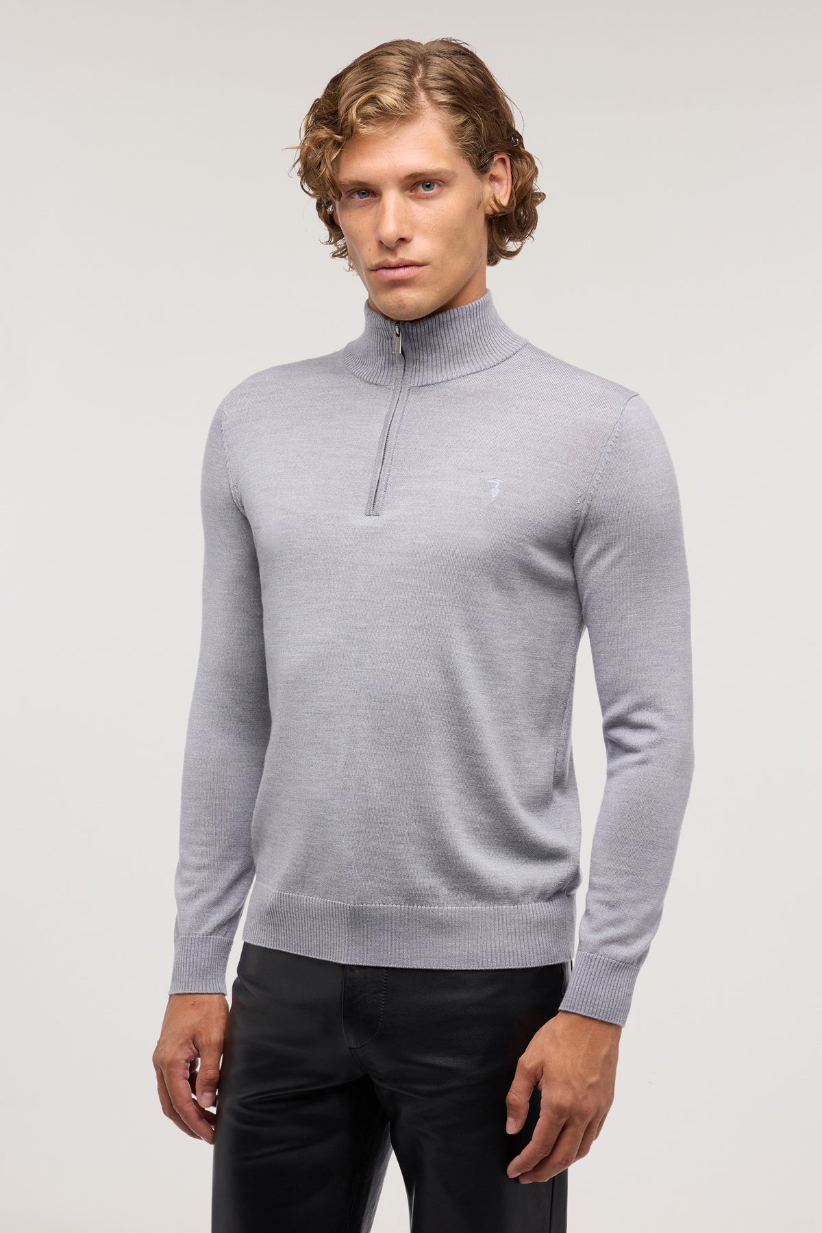 Pullover con collo mezza zip in pura lana 1|9aac4a10bc96566d4f48351592e0534b078d952f52fc54d1ecd3b39b9b82fb5b